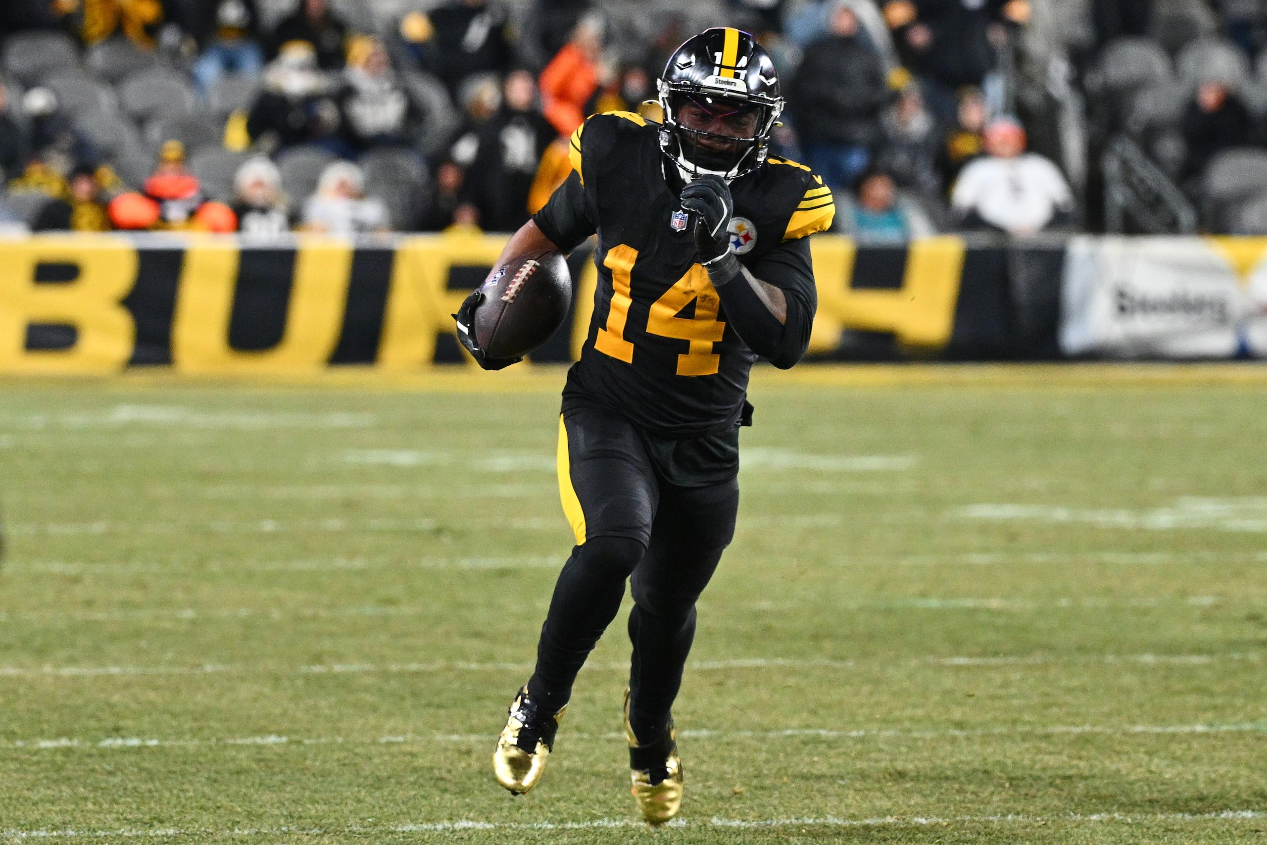 Dolphins Steelers Football