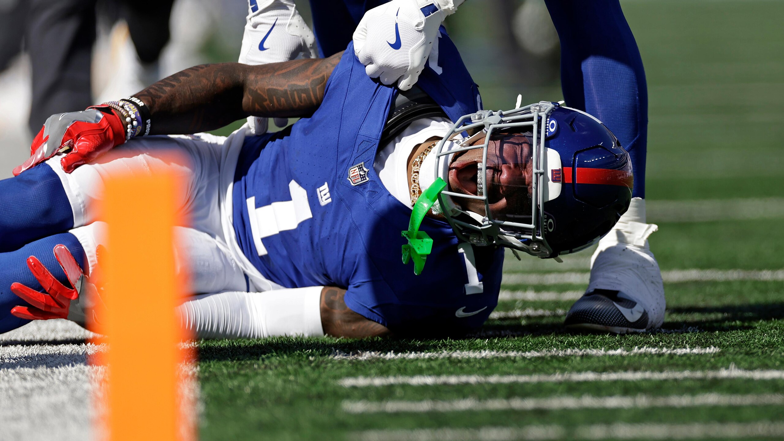 Chargers Giants Football
