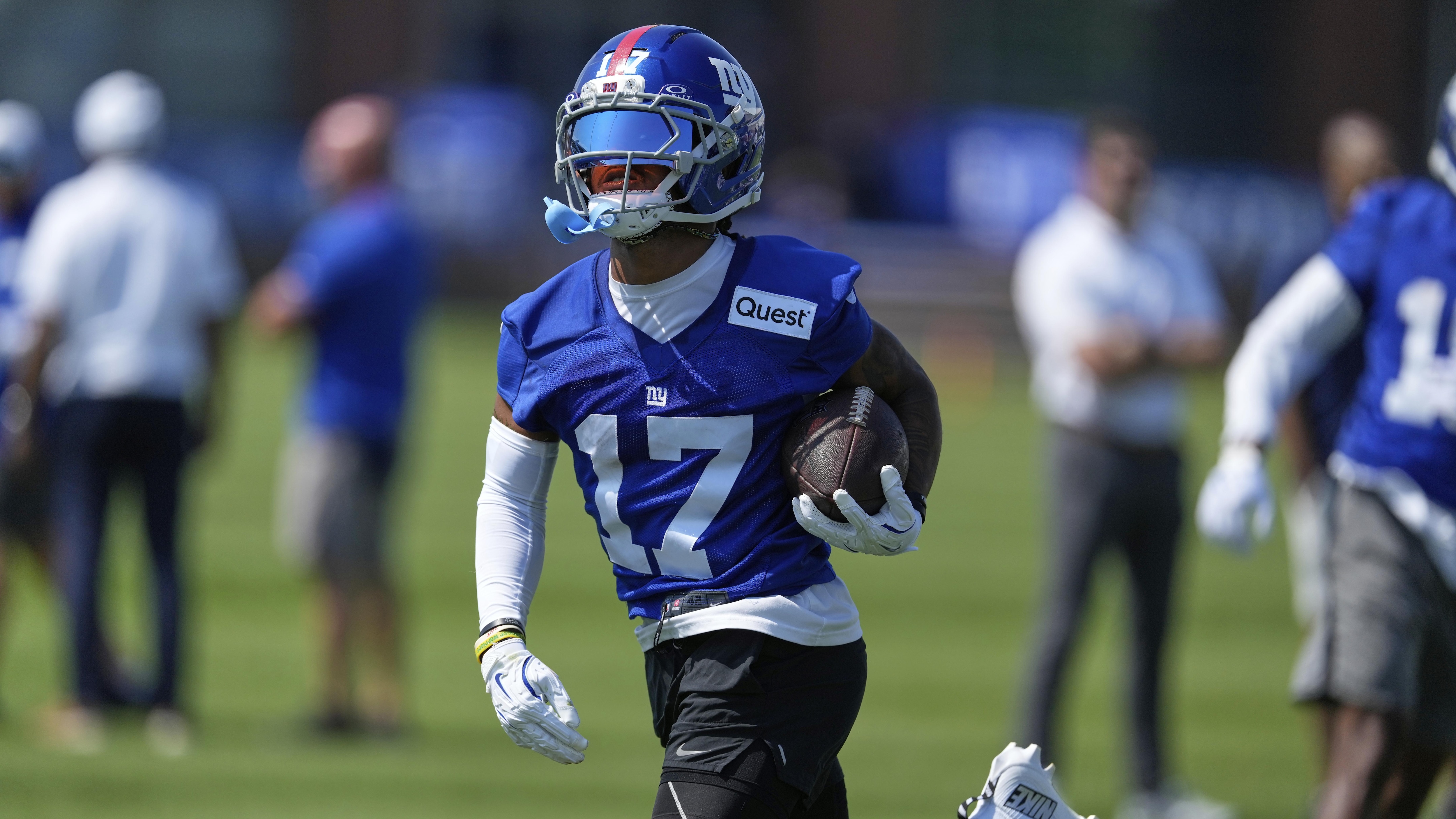 Giants Camp Football