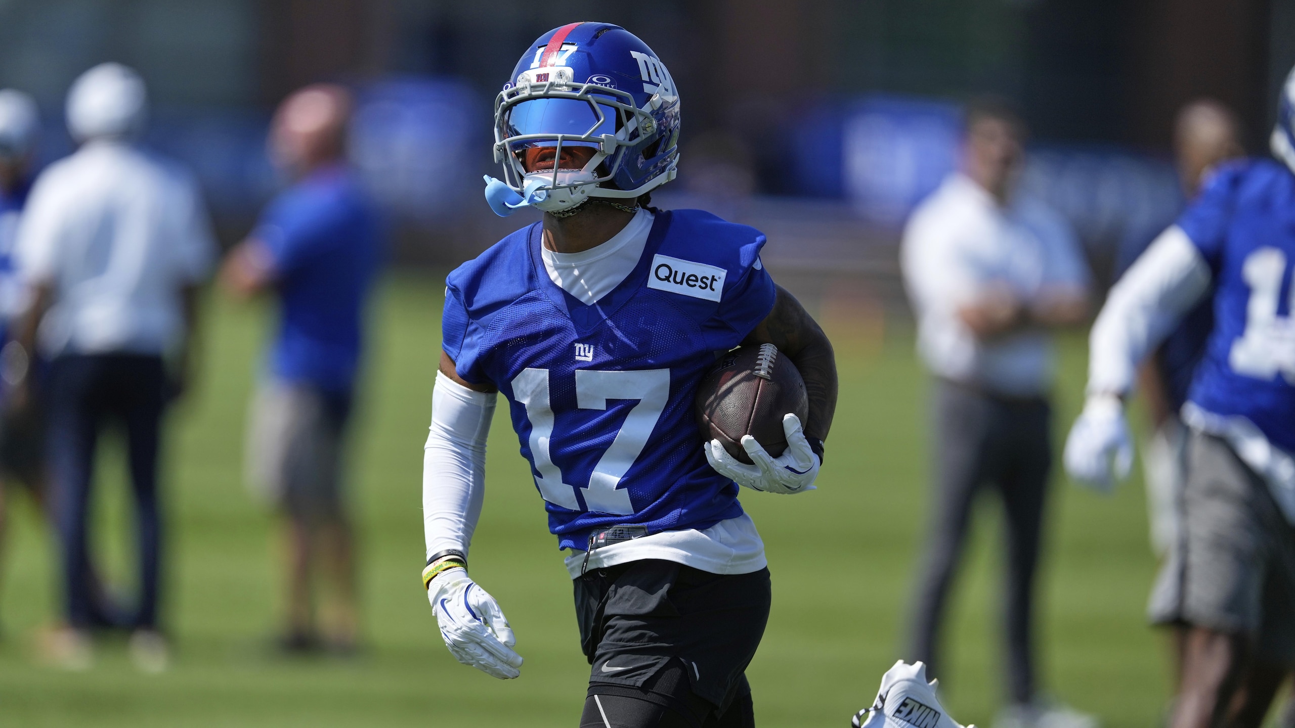 Giants Camp Football