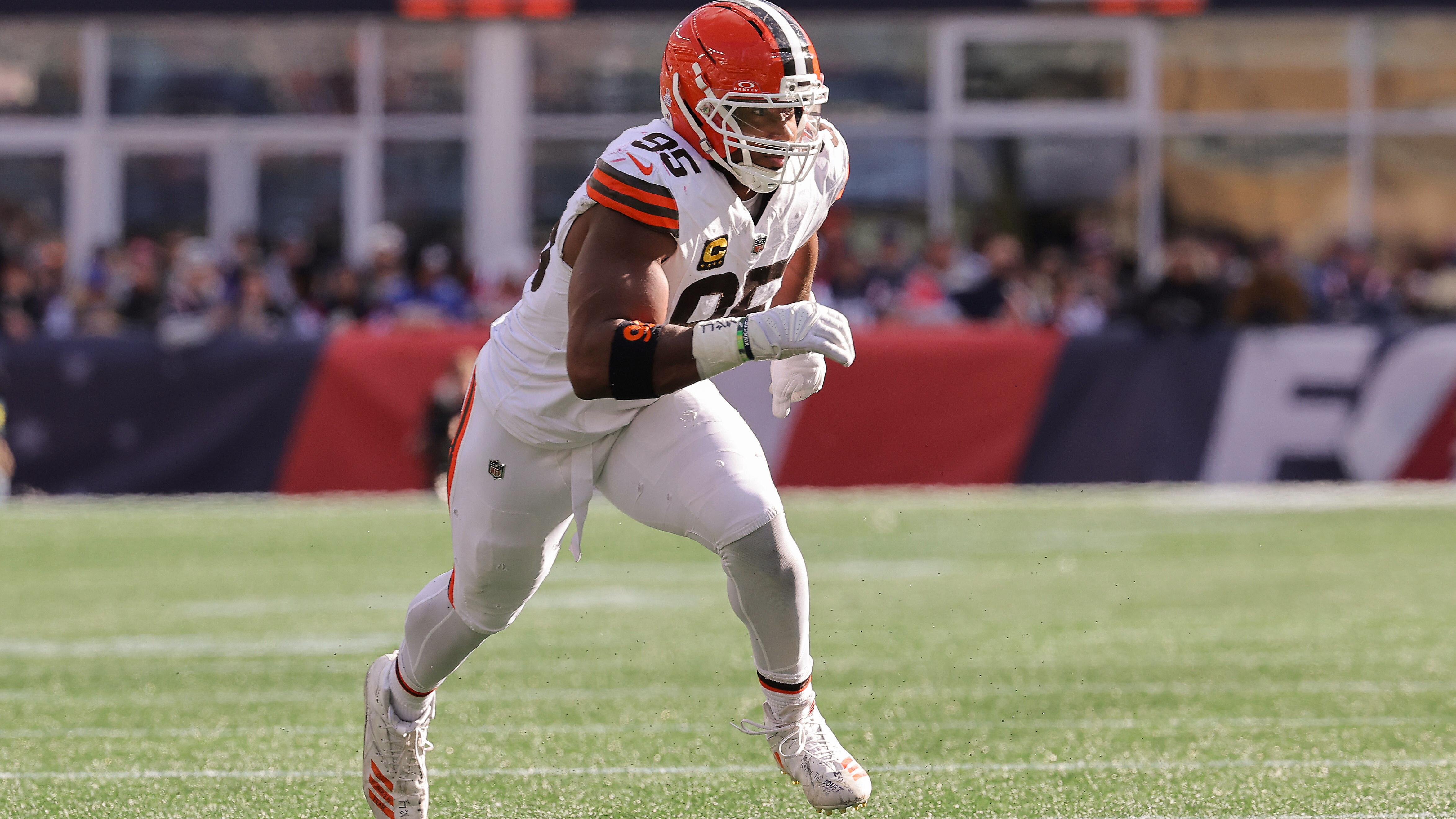 Browns Patriots Football