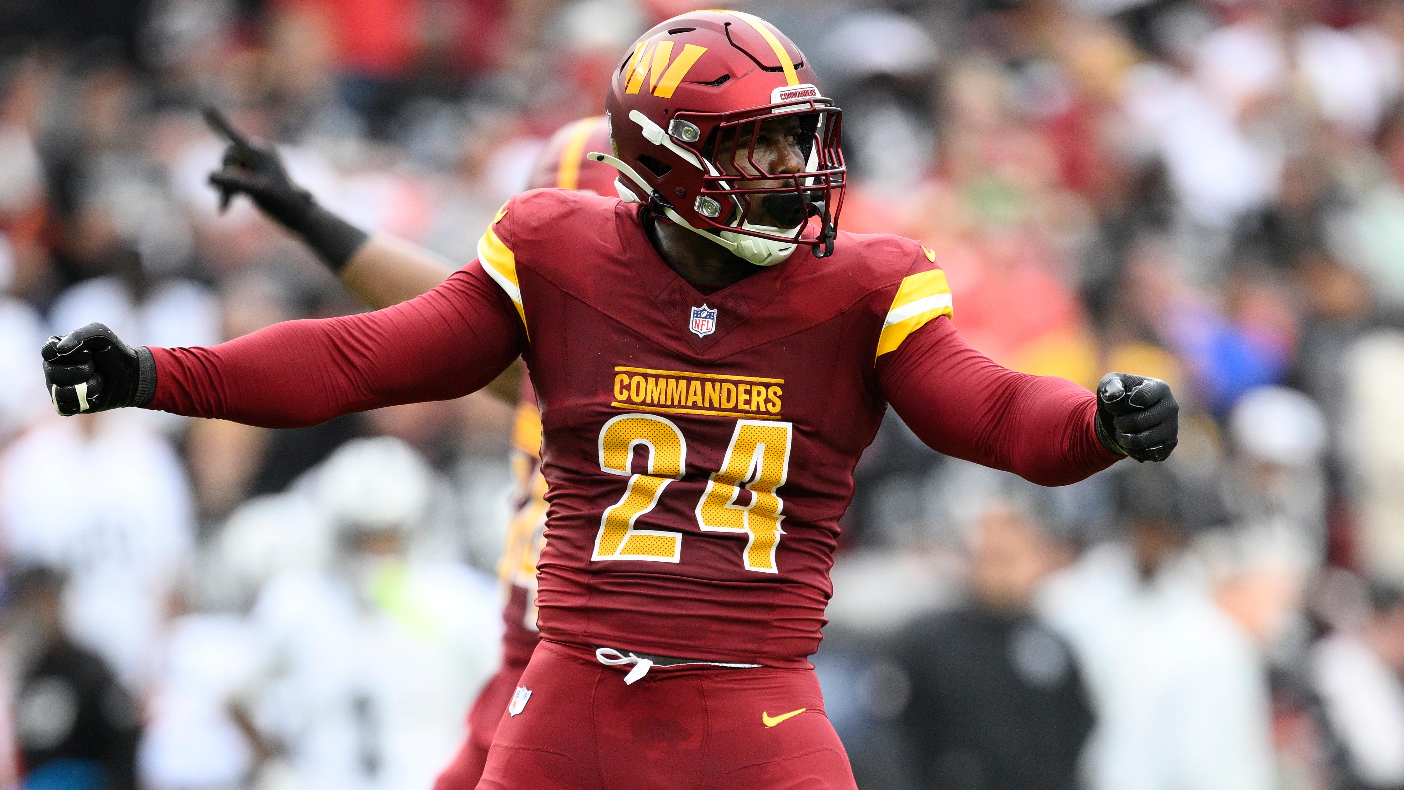 Raiders Commanders Football