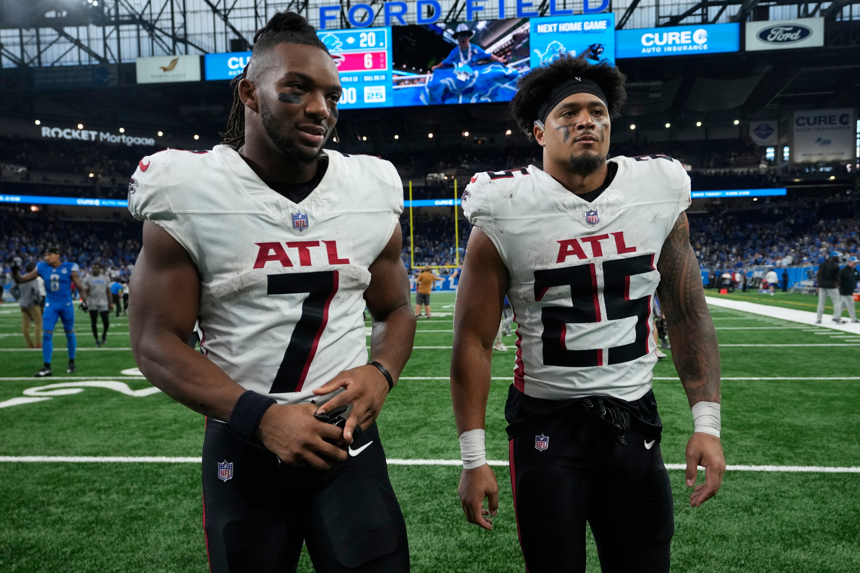 Falcons Lions Football