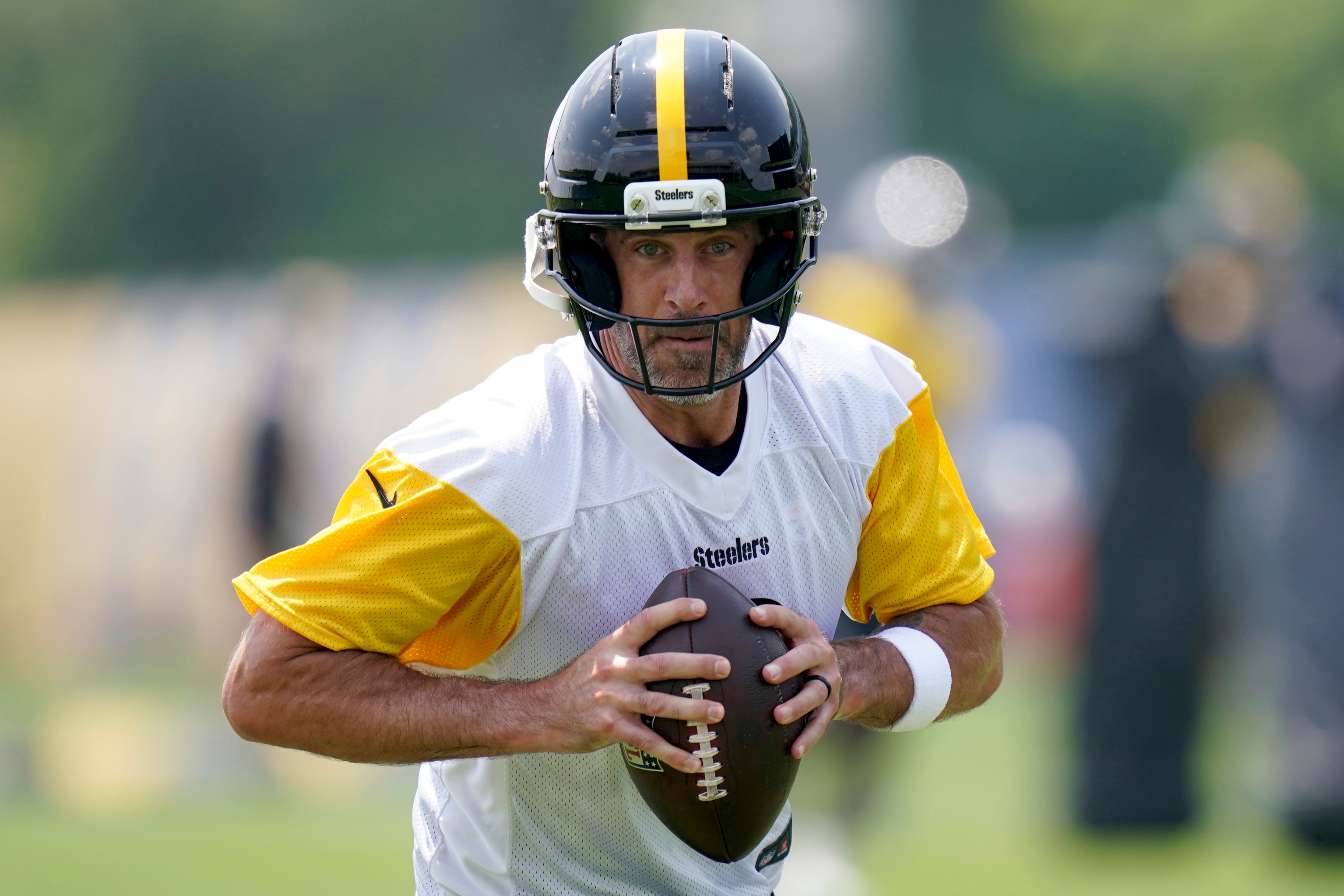 Where Aaron Rodgers-Steelers Pairing Ranks Among Riskiest Moves of 2025 NFL  Offseason