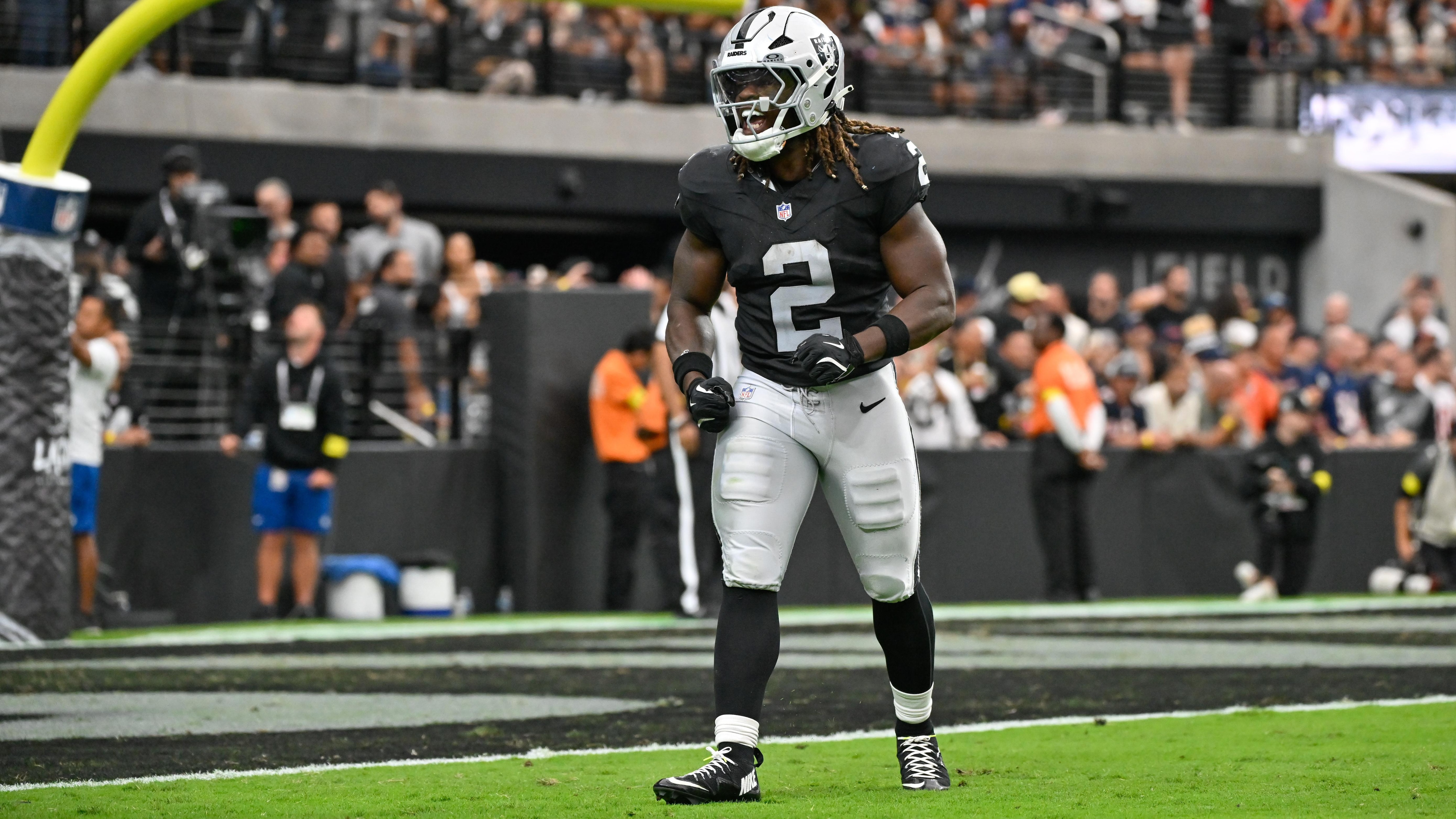 Bears Raiders Football