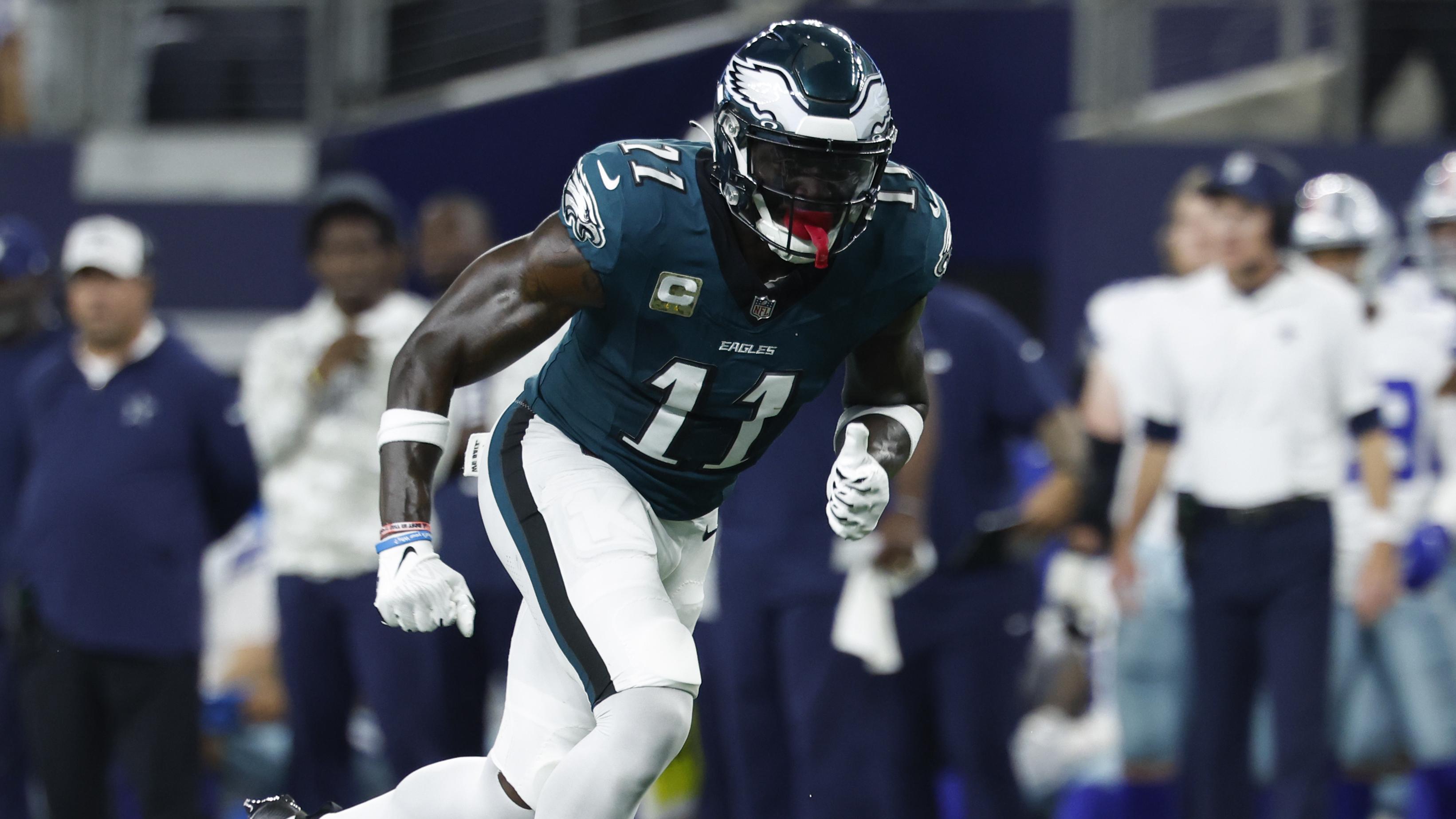 Eagles’ A.J. Brown Stuns Fantasy Football Fans After 0 Targets in 1st Half vs. Cowboys
