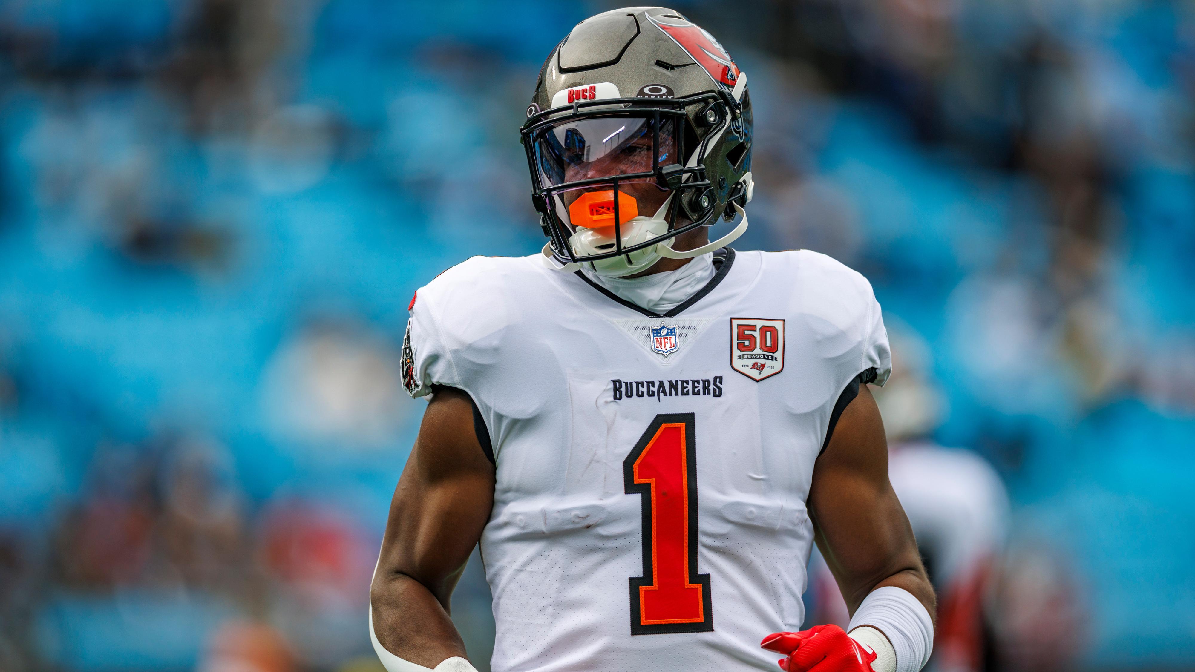 Buccaneers Panthers Football