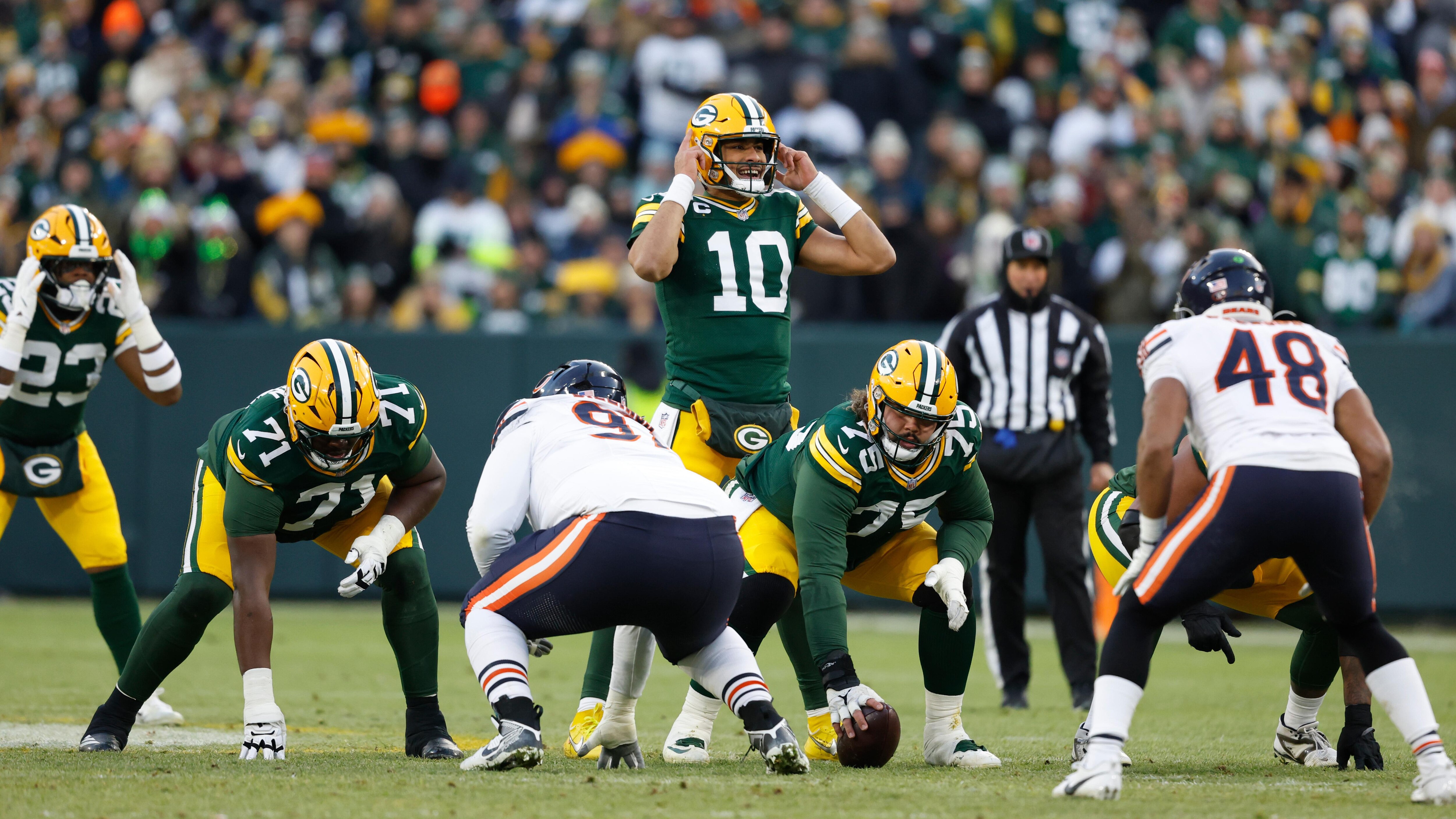 Bears Packers Football