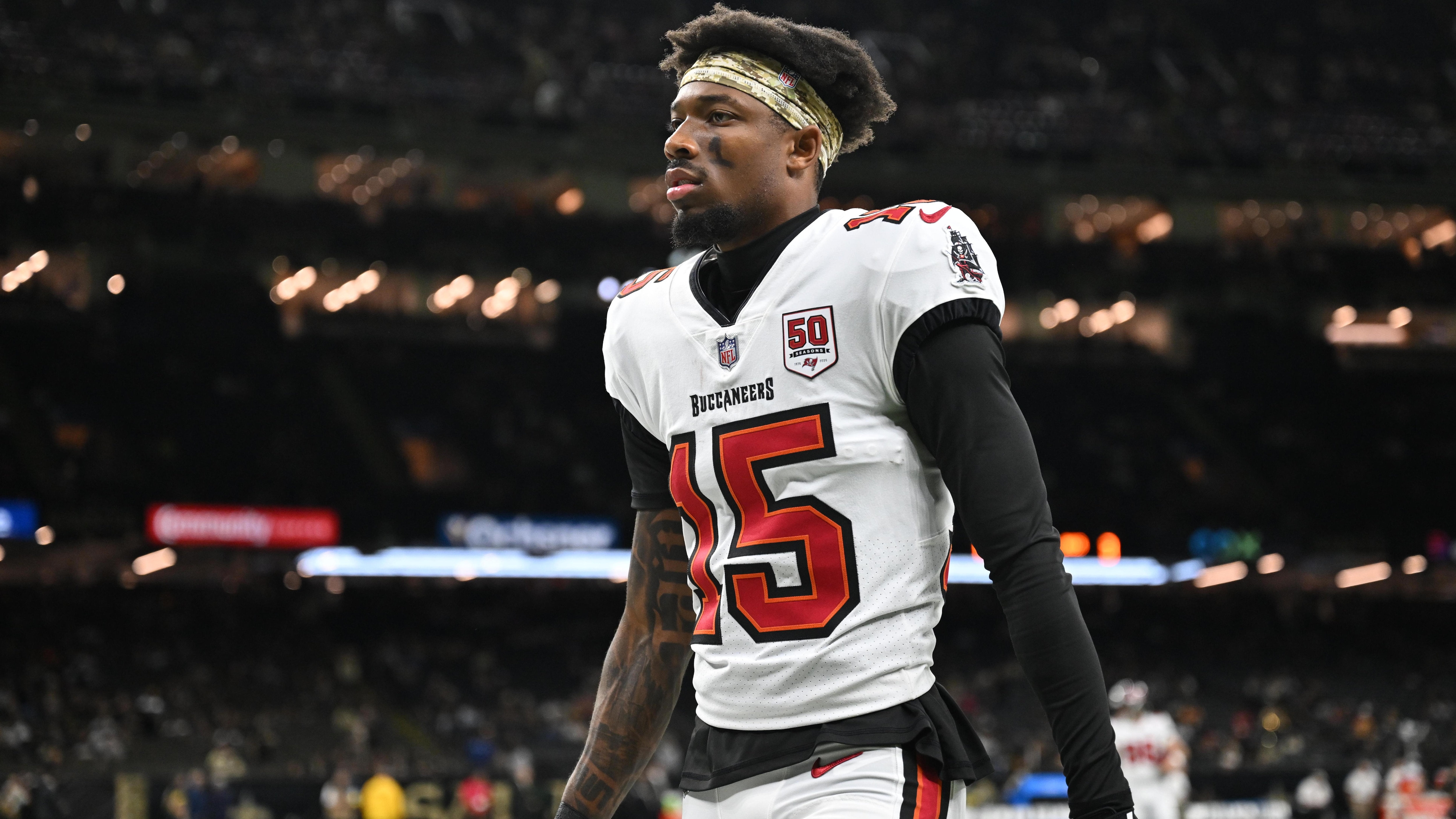 Buccaneers Saints Football