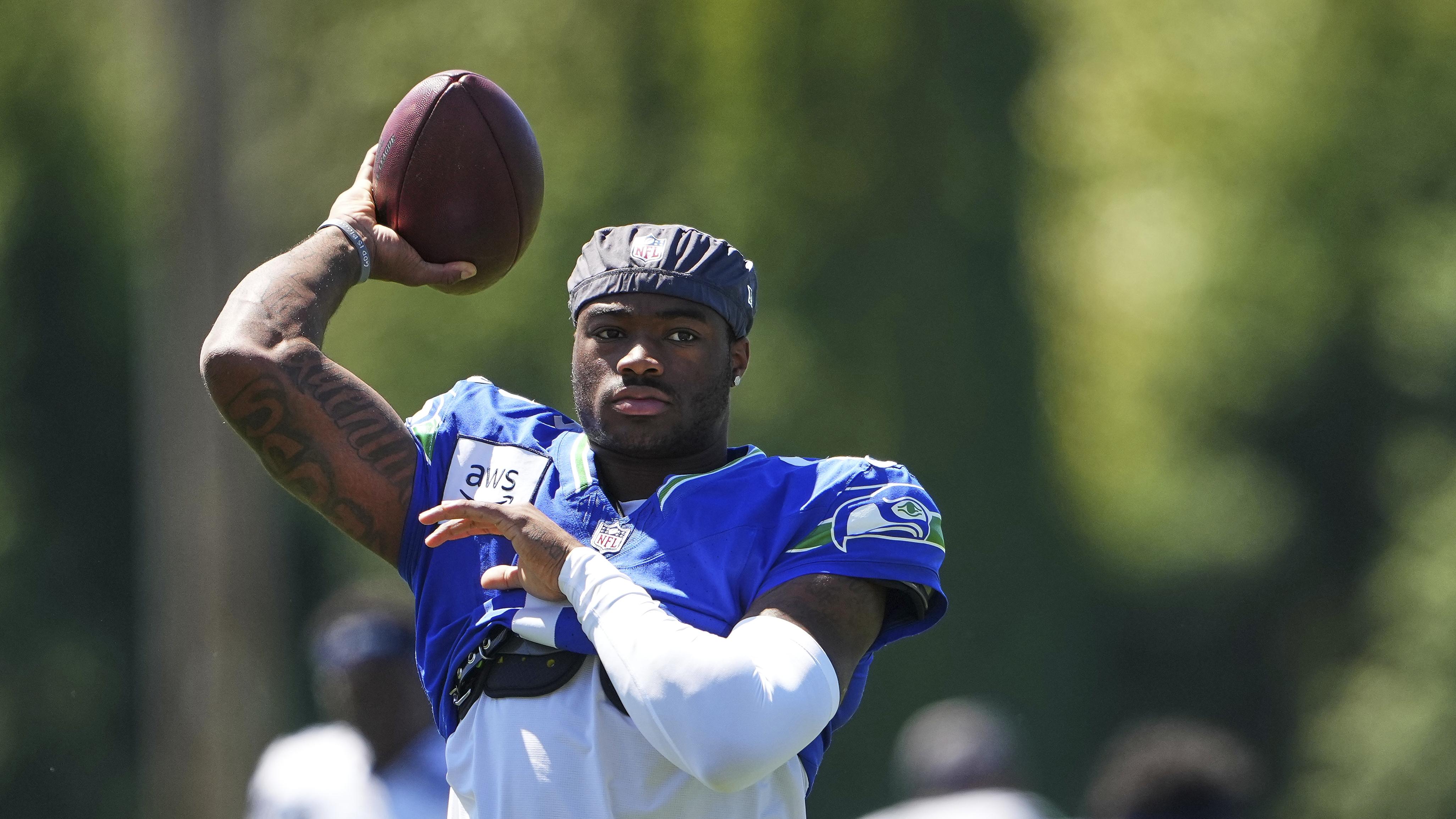 Jalen Milroe Gets Signed Seahawks Jersey from Russell Wilson in Photo, ‘Go Be Great!’
