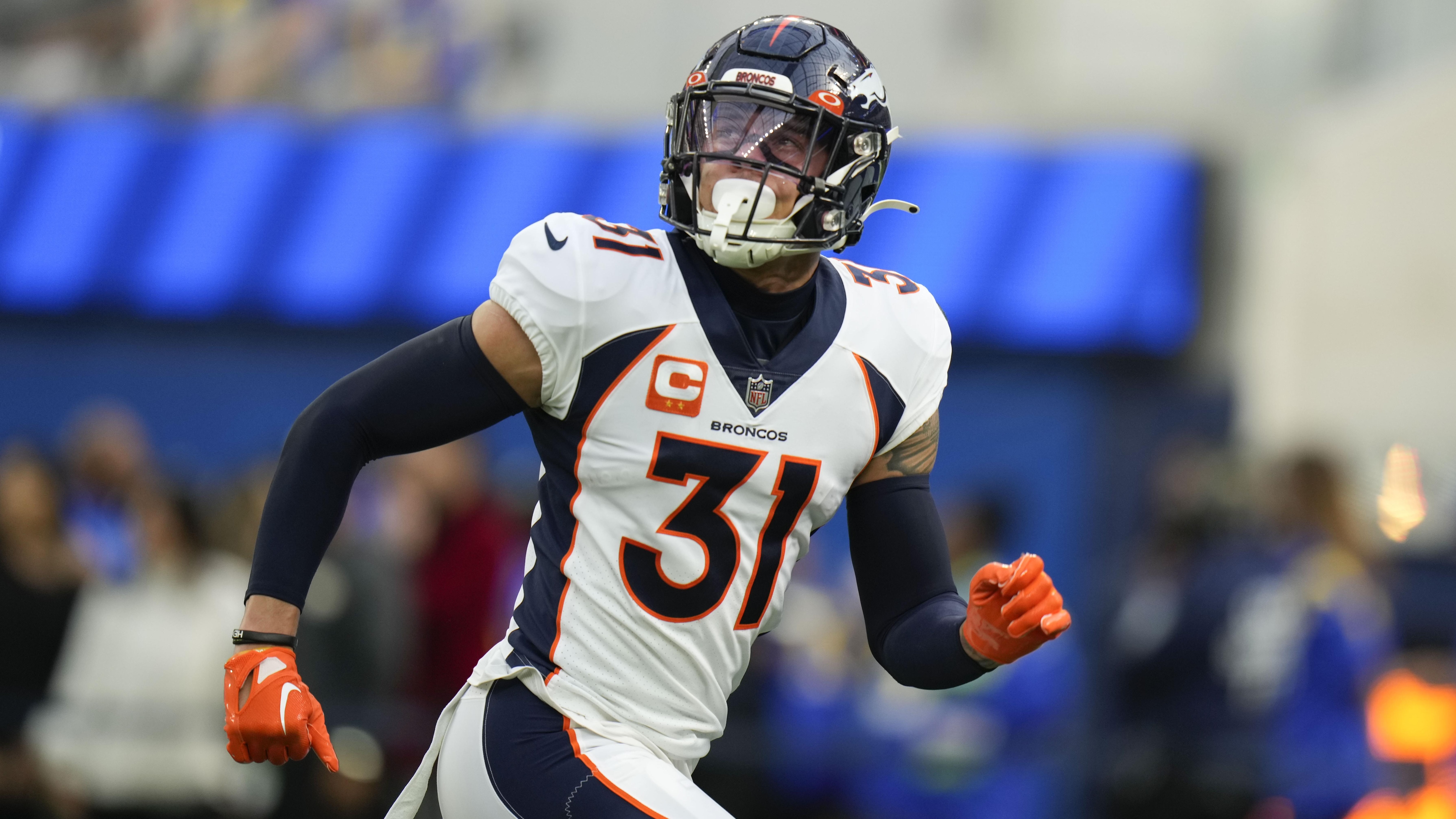 Broncos Rams Football