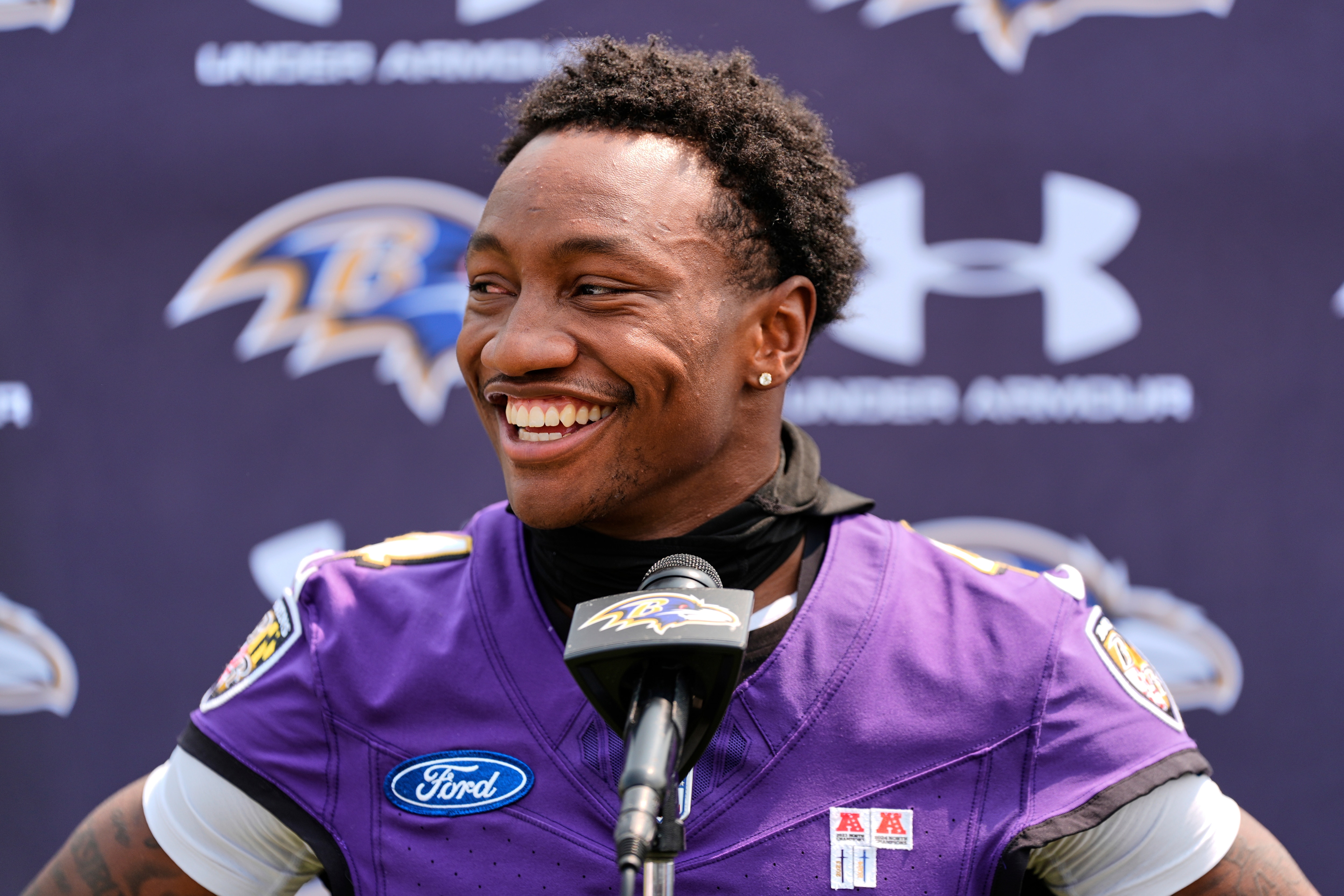 BREAKING: Zay Flowers Denies Position Change Rumors – “It’s Totally False!” As the Baltimore Ravens prepare for a tight race ahead, rumors are swirling that Zay Flowers is about to be let go — but just hours later, the superstar has quashed the rumors, flatly stating...D