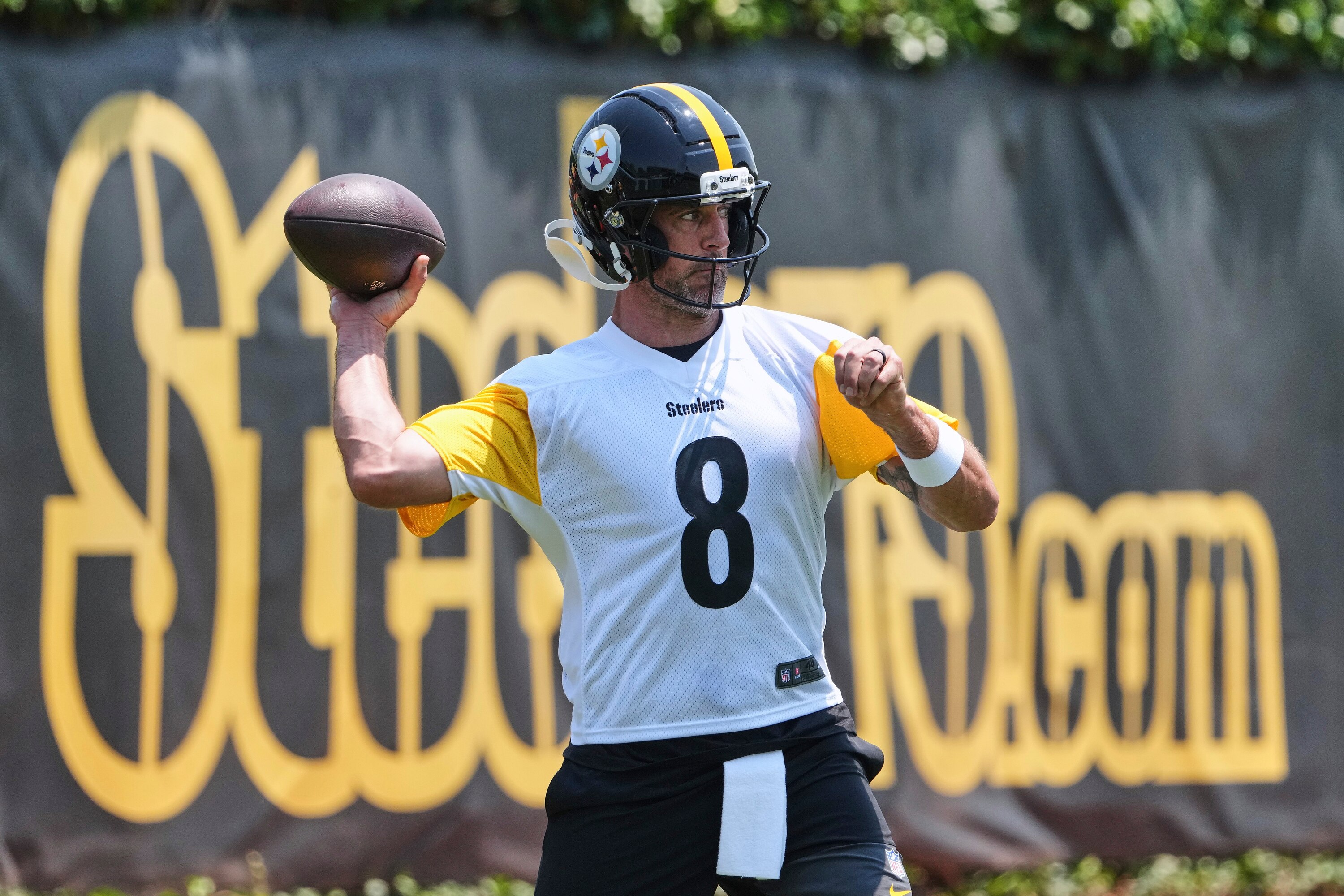 Arthur Smith Jokes Steelers Didn't Add Aaron Rodgers, DK Metcalf to 'Run the Wishbone'