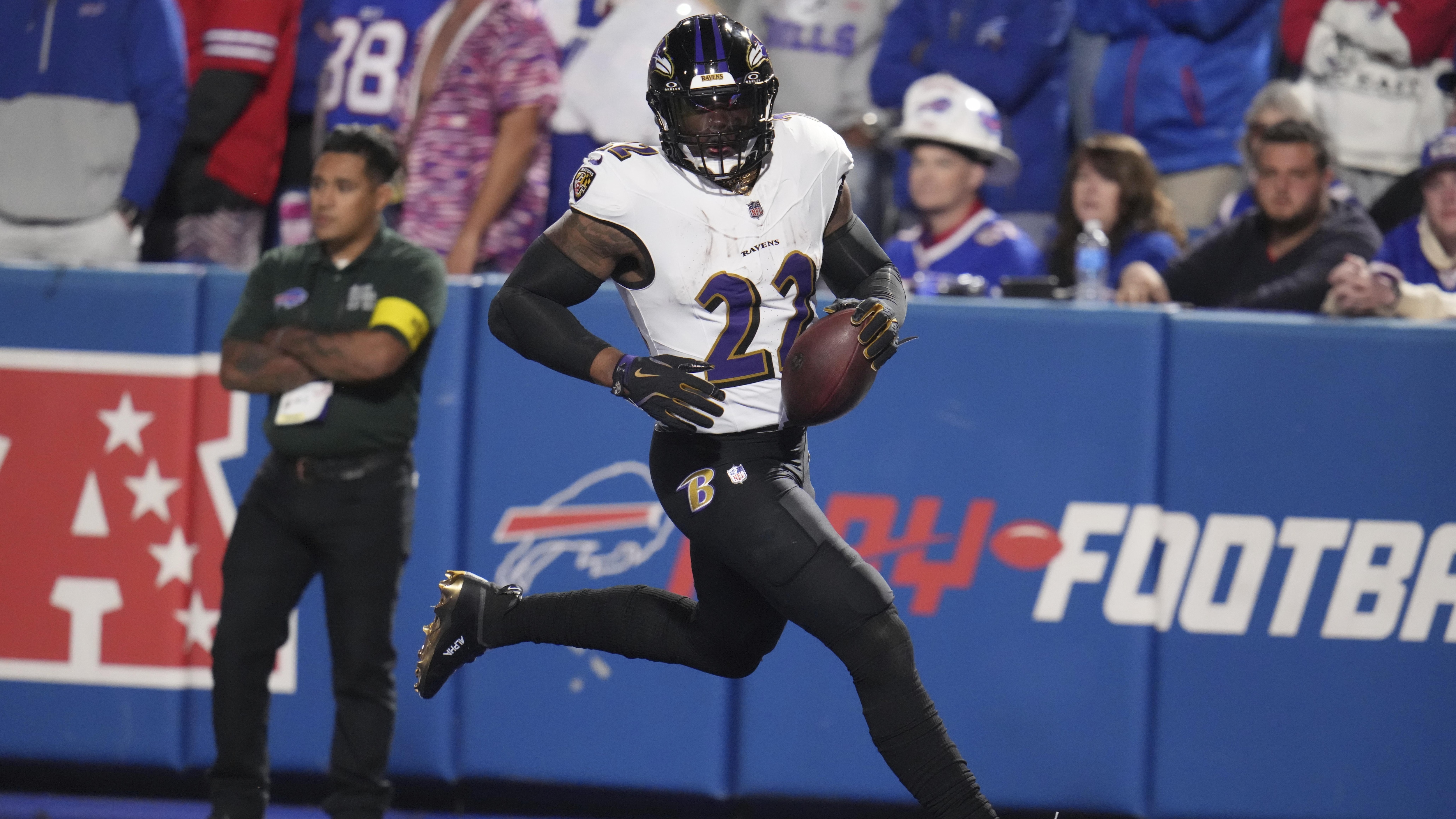 Derrick Henry Takes Blame for Loss to Bills, Put Ravens in ‘A Bad Spot’ with Fumble