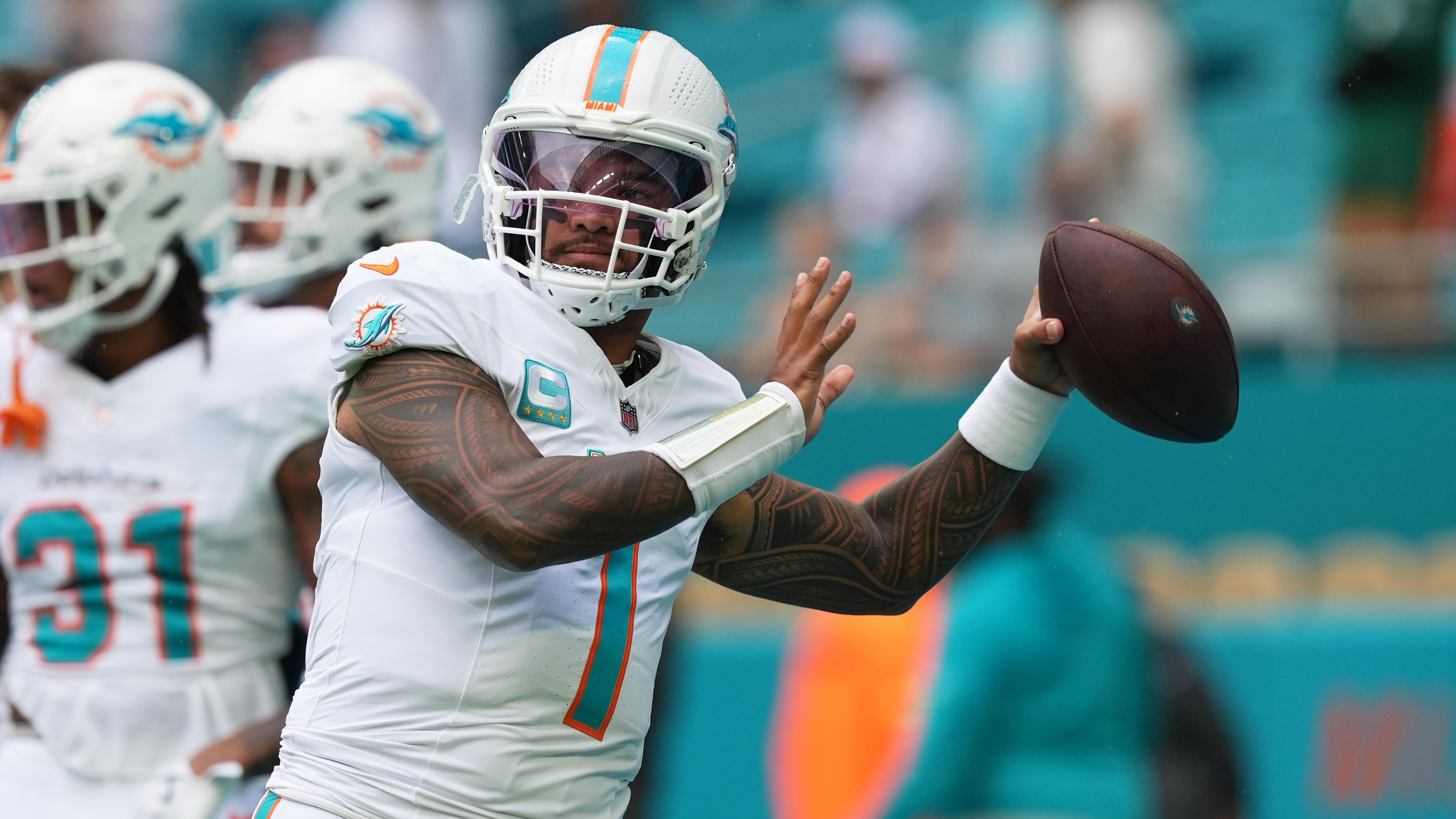 Saints Dolphins Football