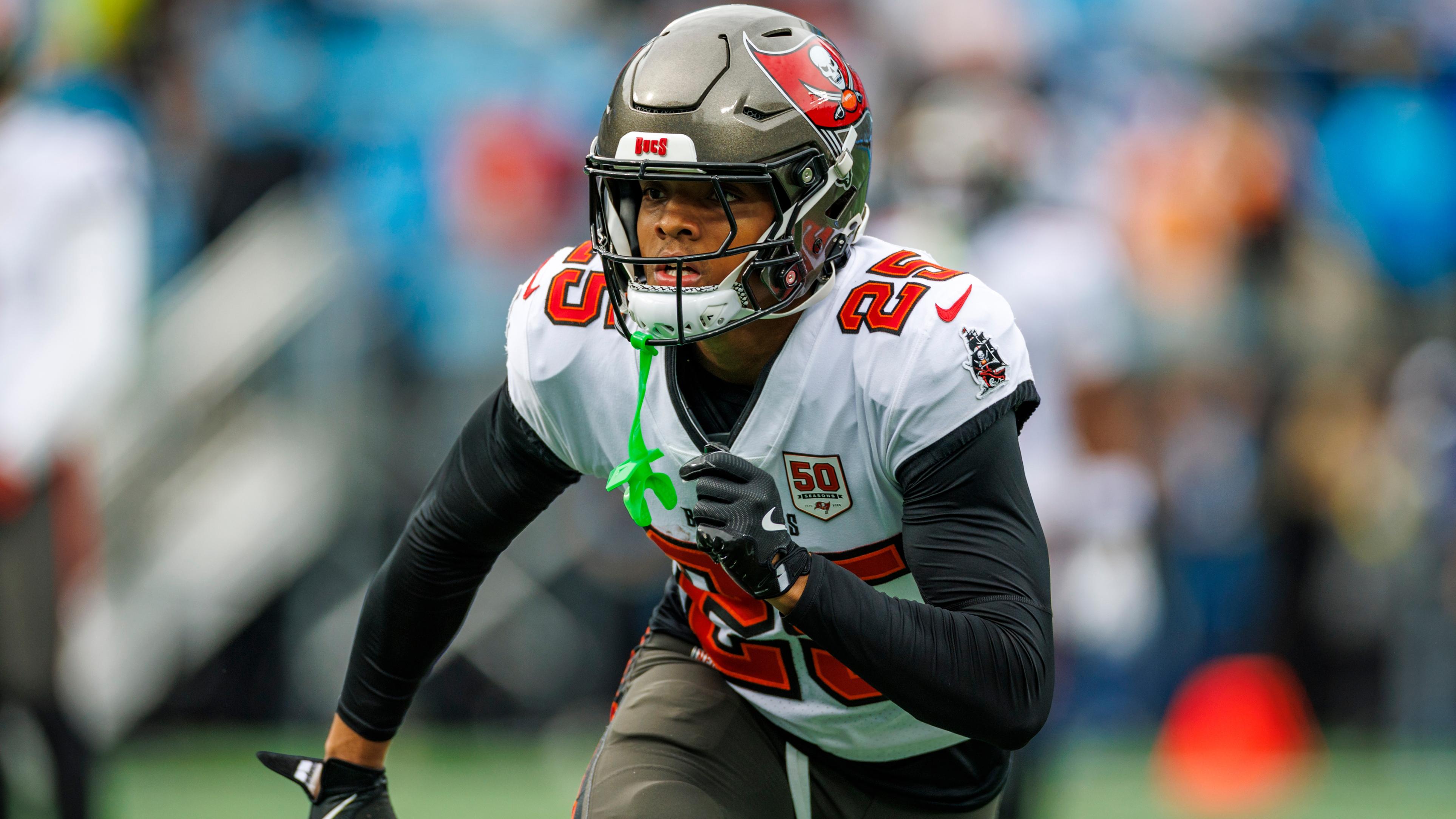 Buccaneers Panthers Football