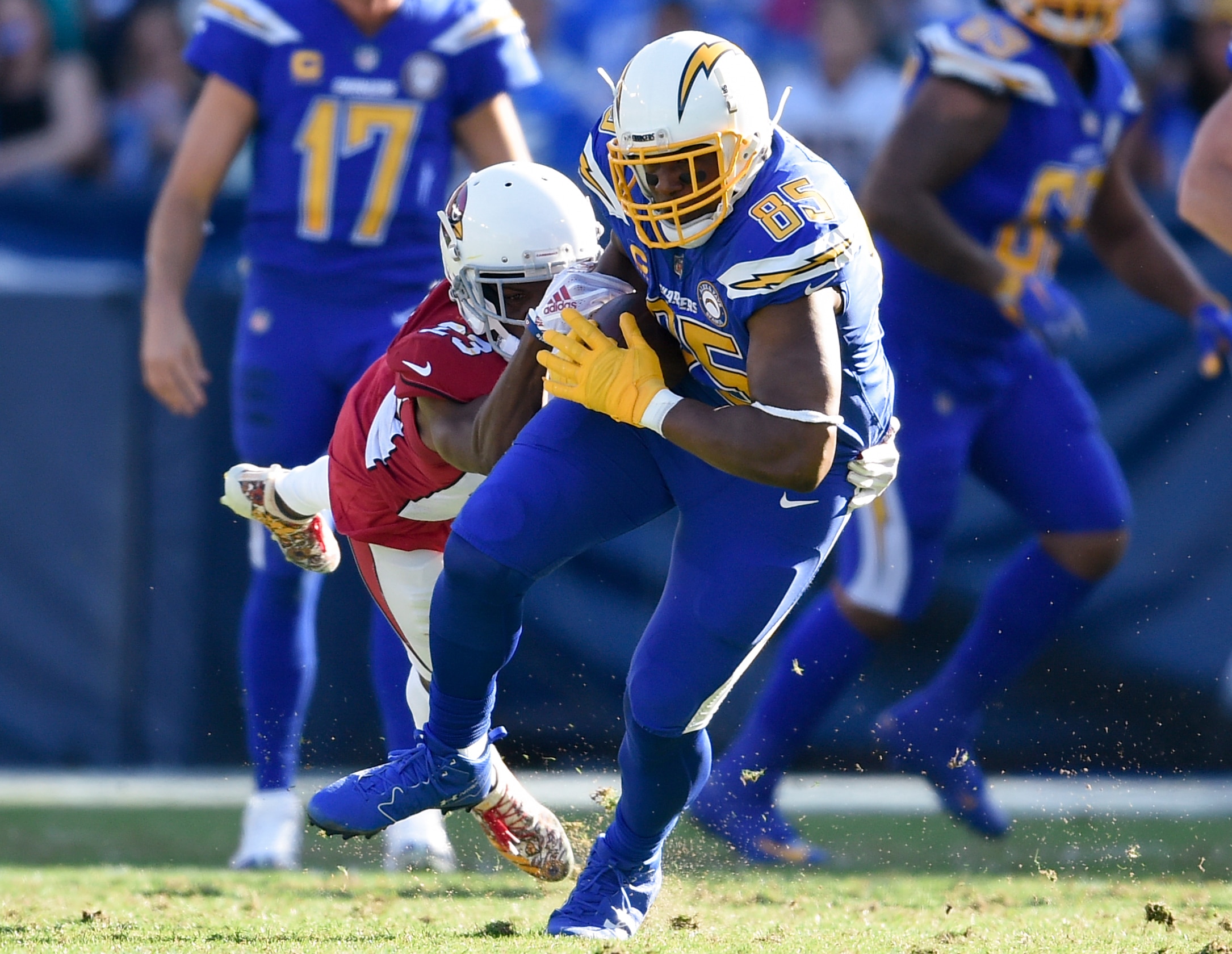 Cardinals Chargers Football