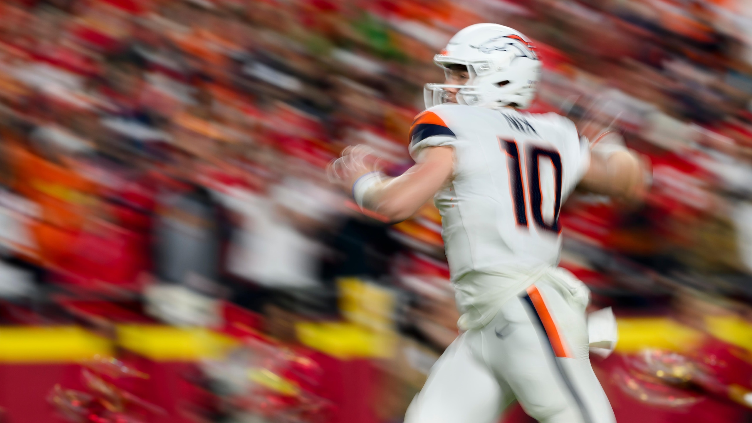 Broncos Chiefs Football