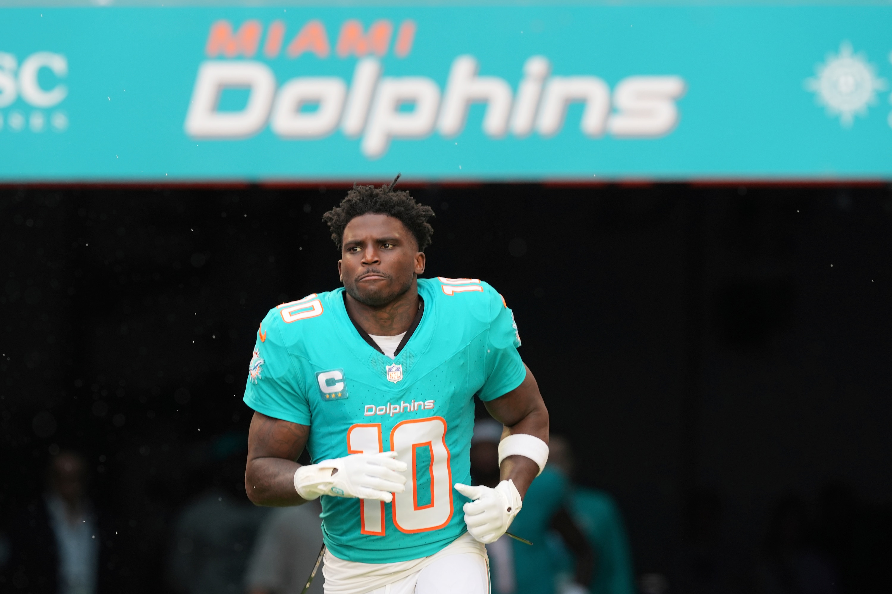 Tyreek Hill Says 'I F--king Hate' Noah Lyles, Race Eyed for End of NFL Offseason