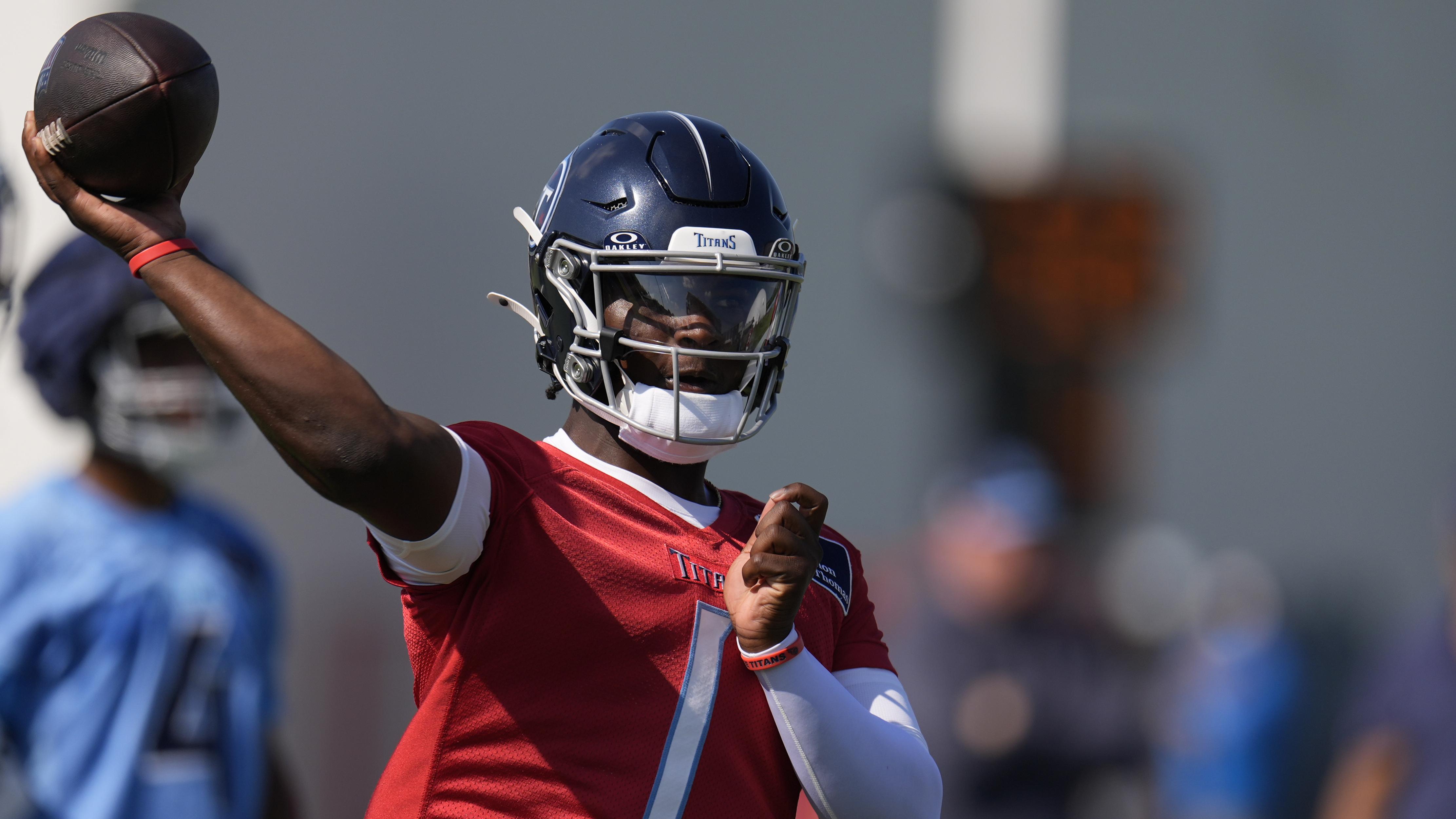 Titans Camp Football