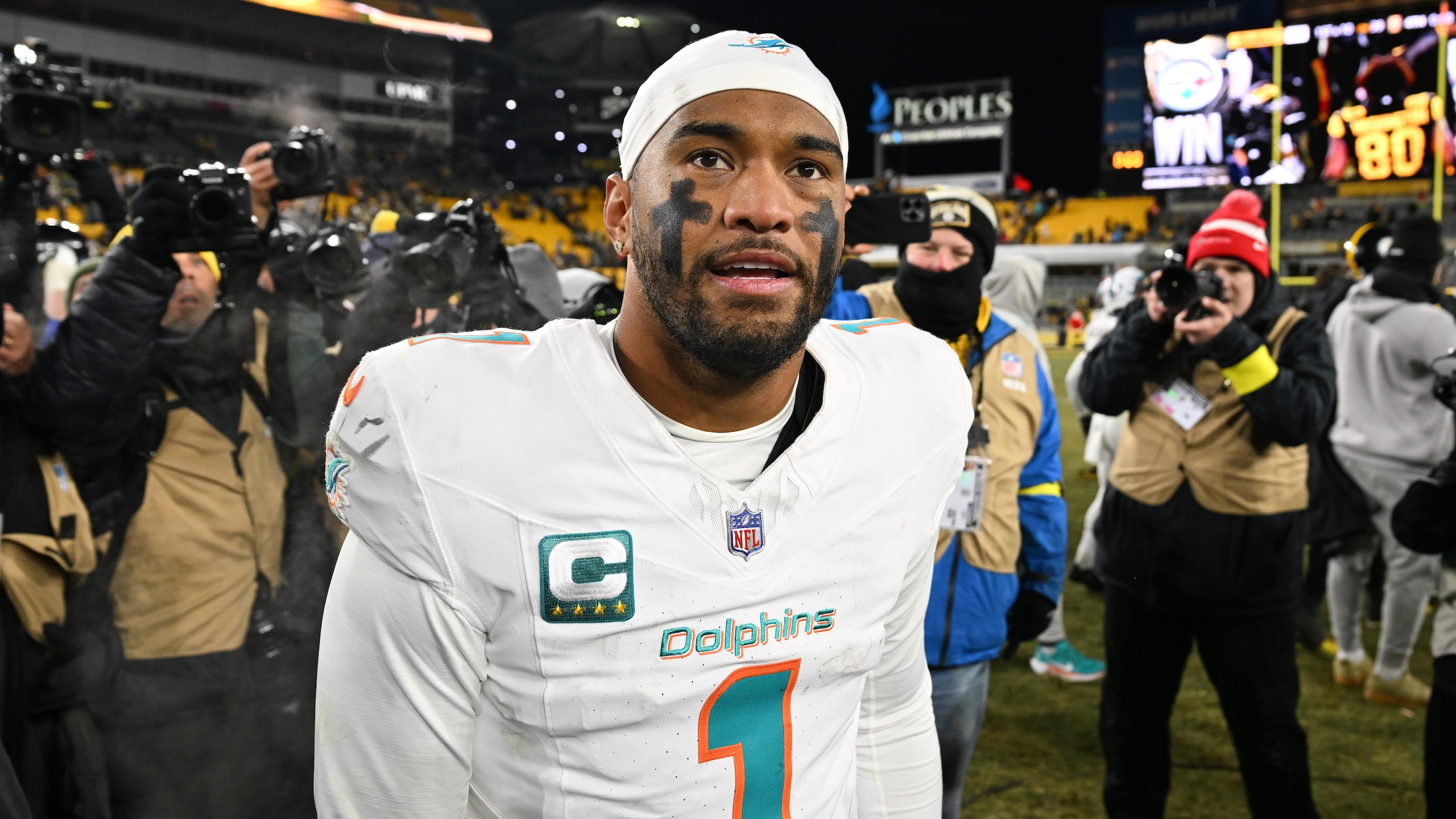 Dolphins Steelers Football