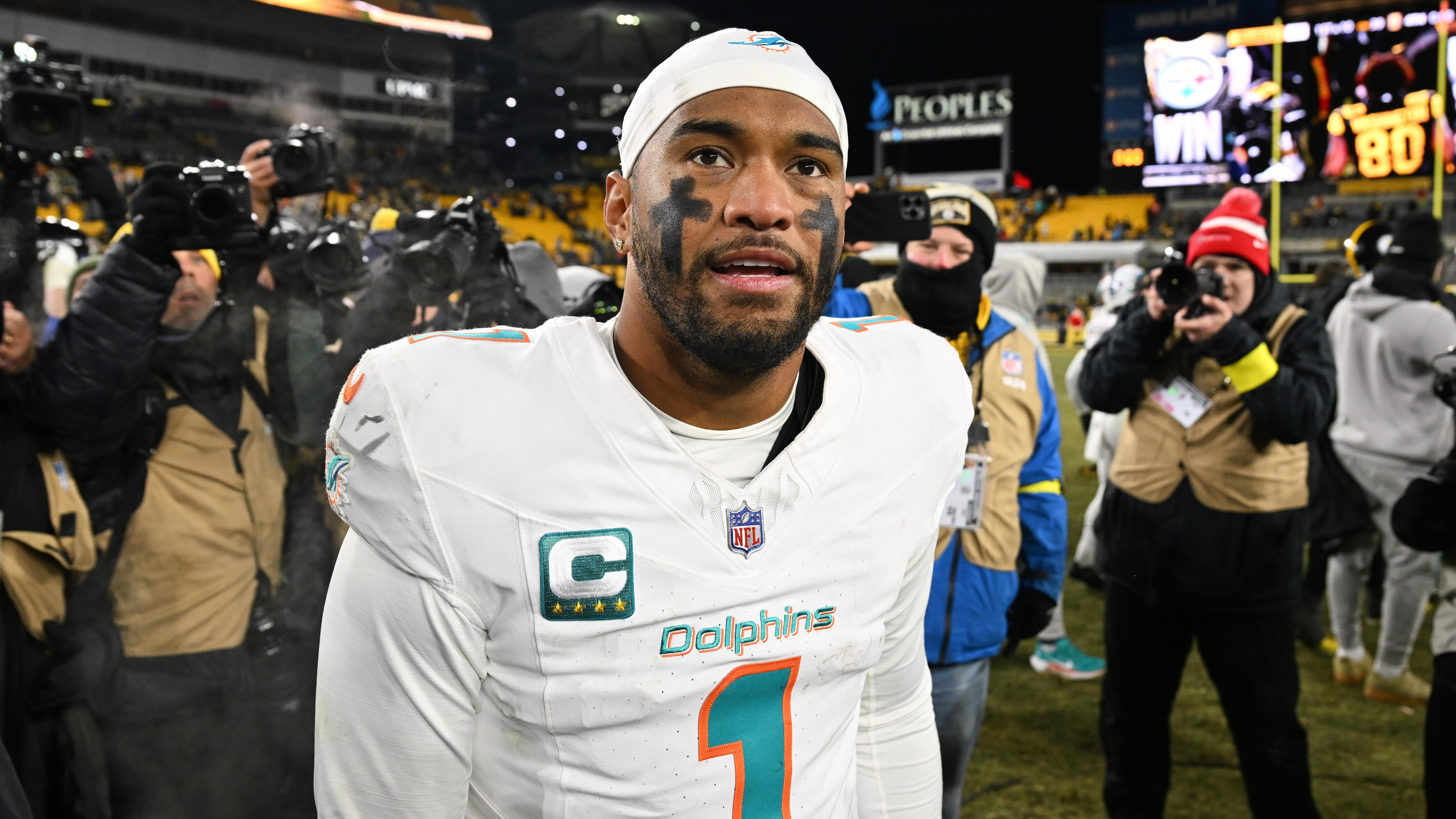 Dolphins Steelers Football