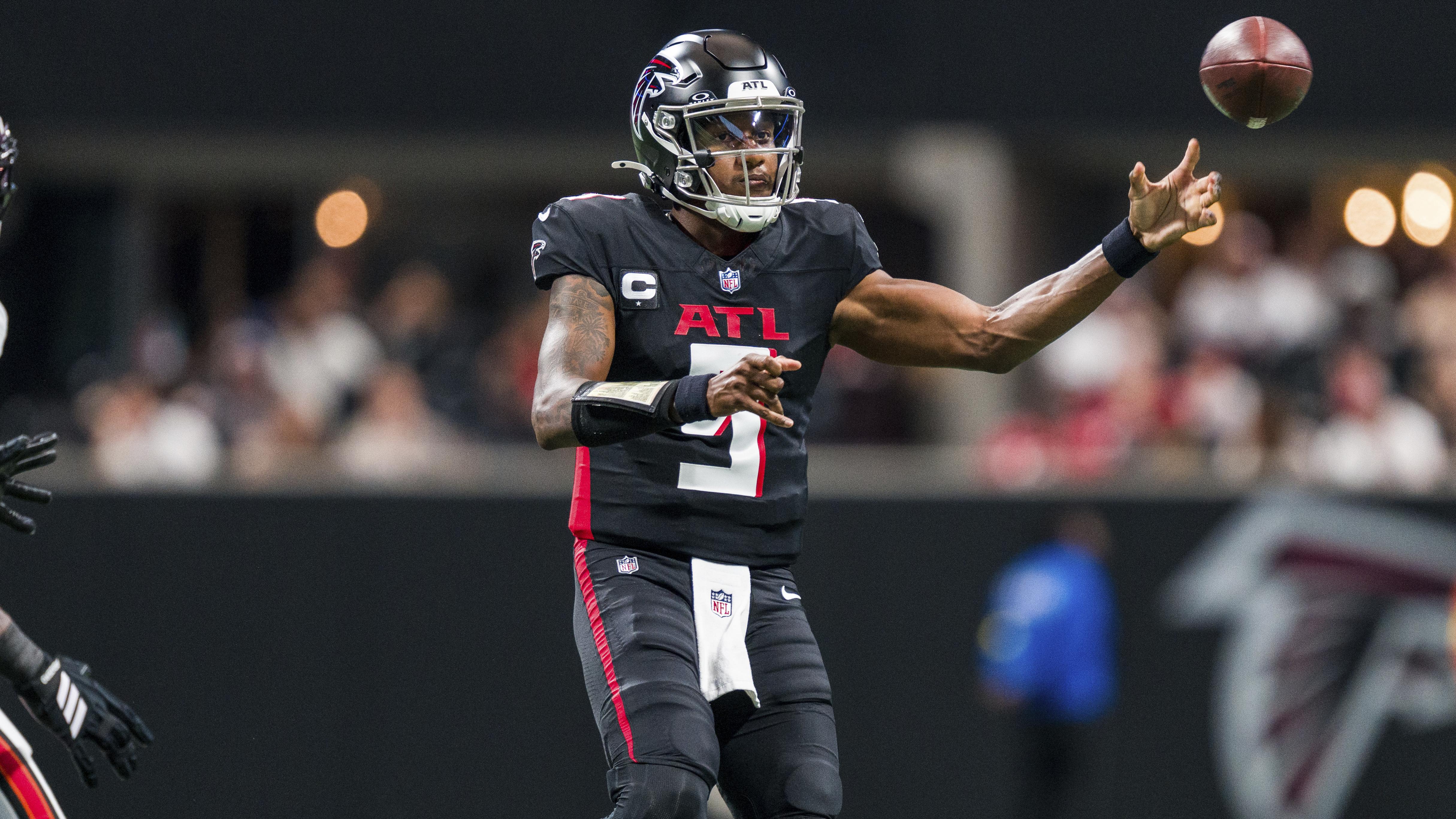 Buccaneers Falcons Football