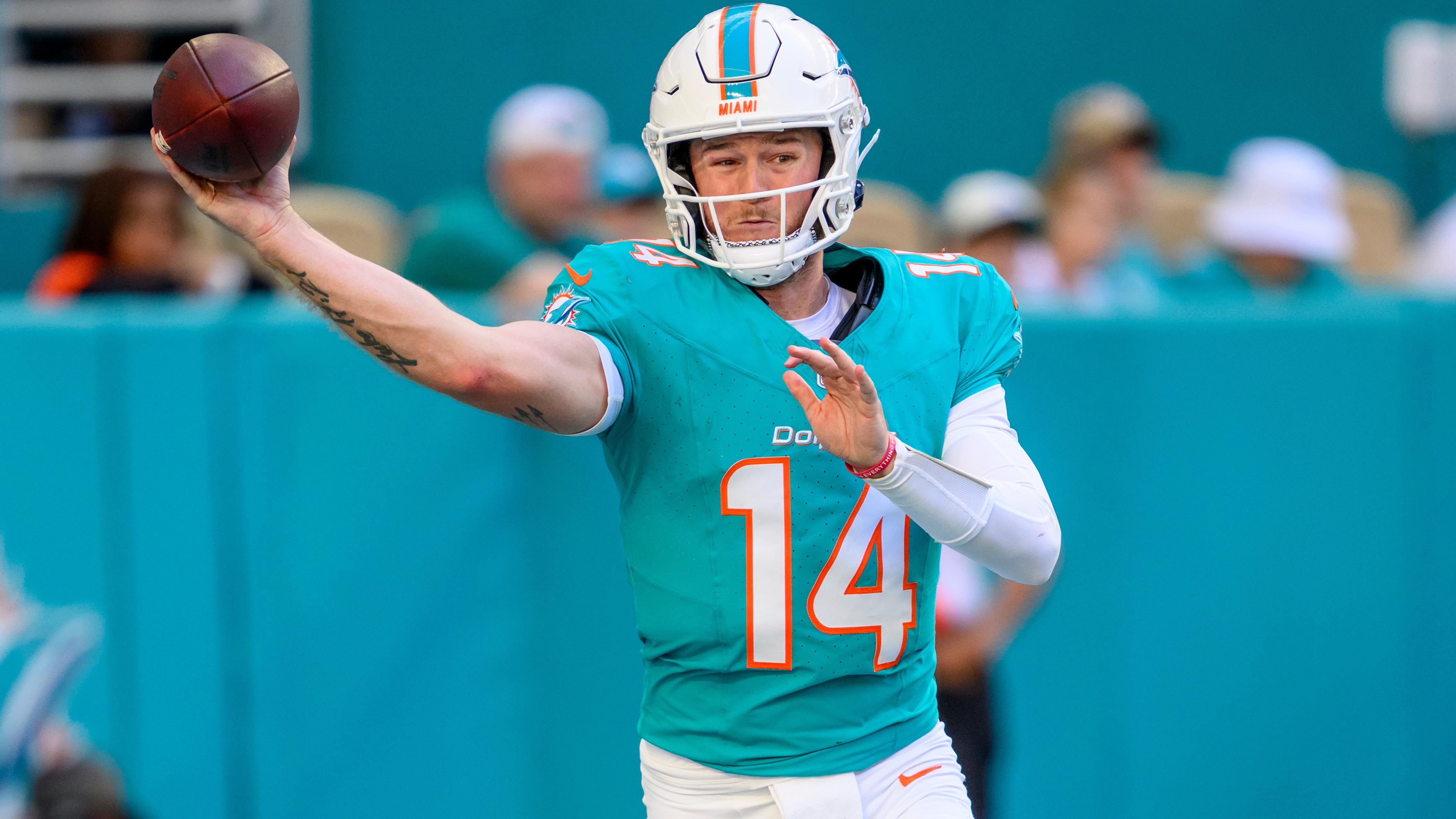 Buccaneers Dolphins Football