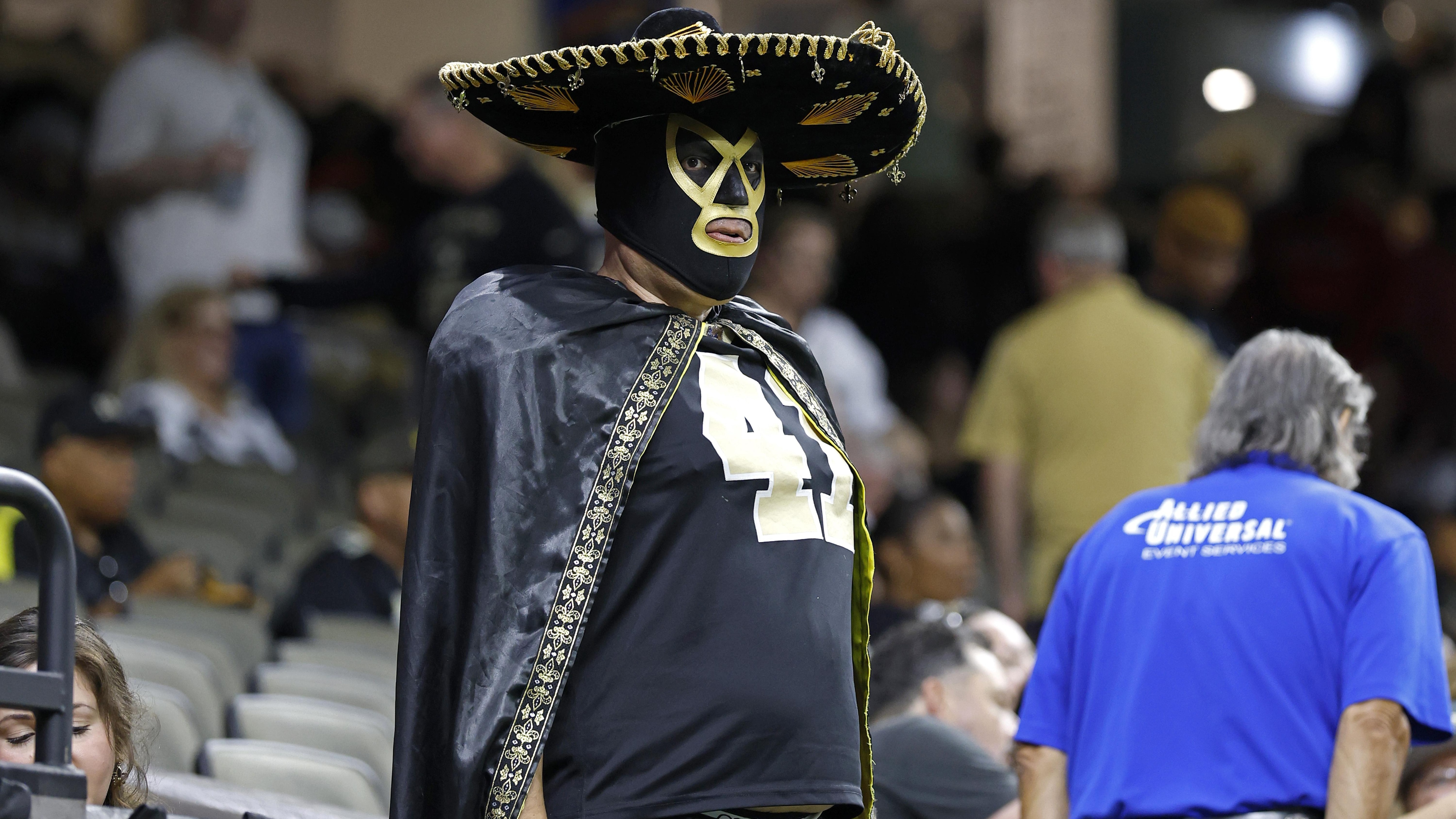 Broncos Saints Football