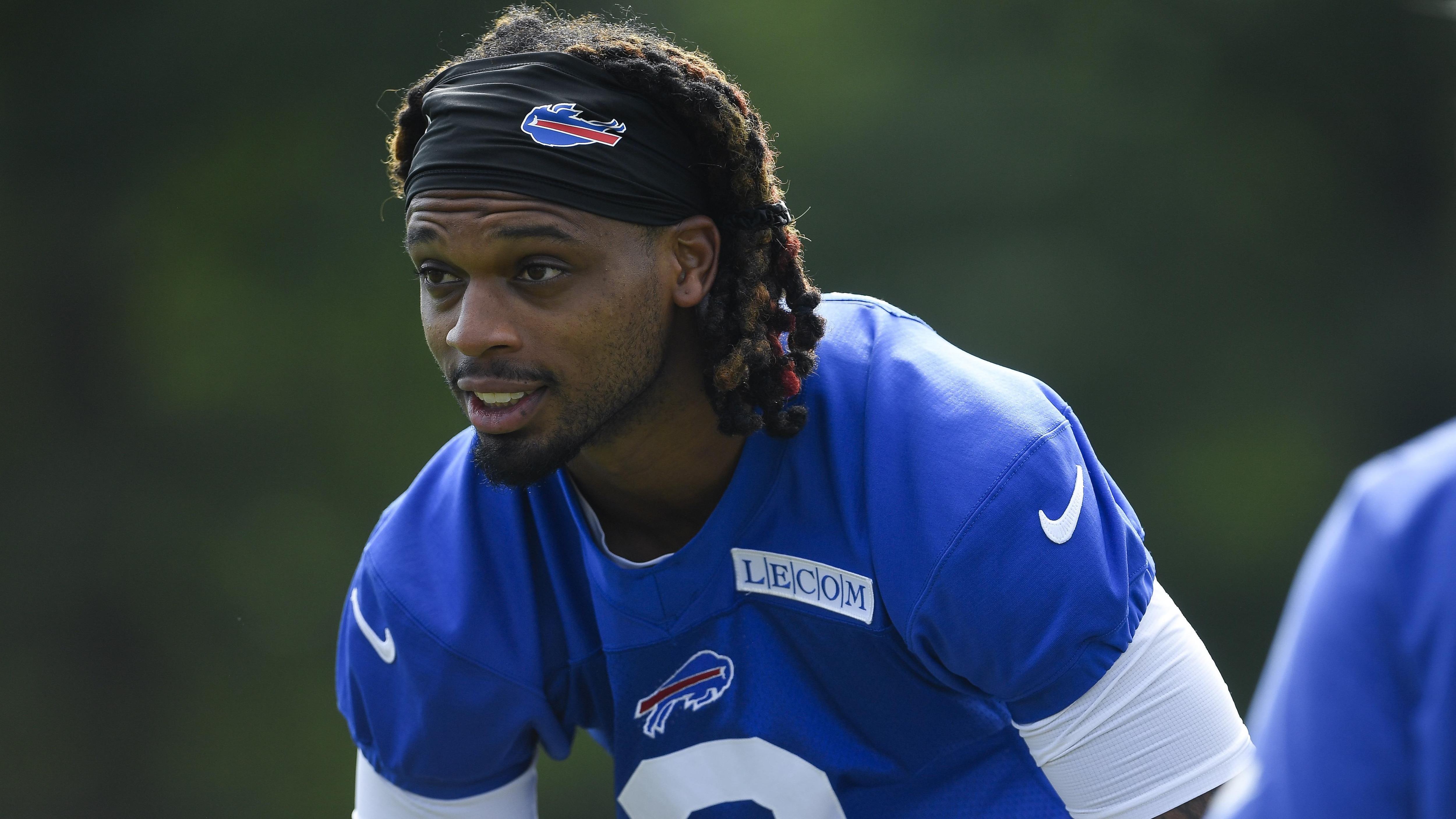 Bills’ Damar Hamlin Gets Full-Back Tattoo in Remembrance of Cardiac Arrest in Photo
