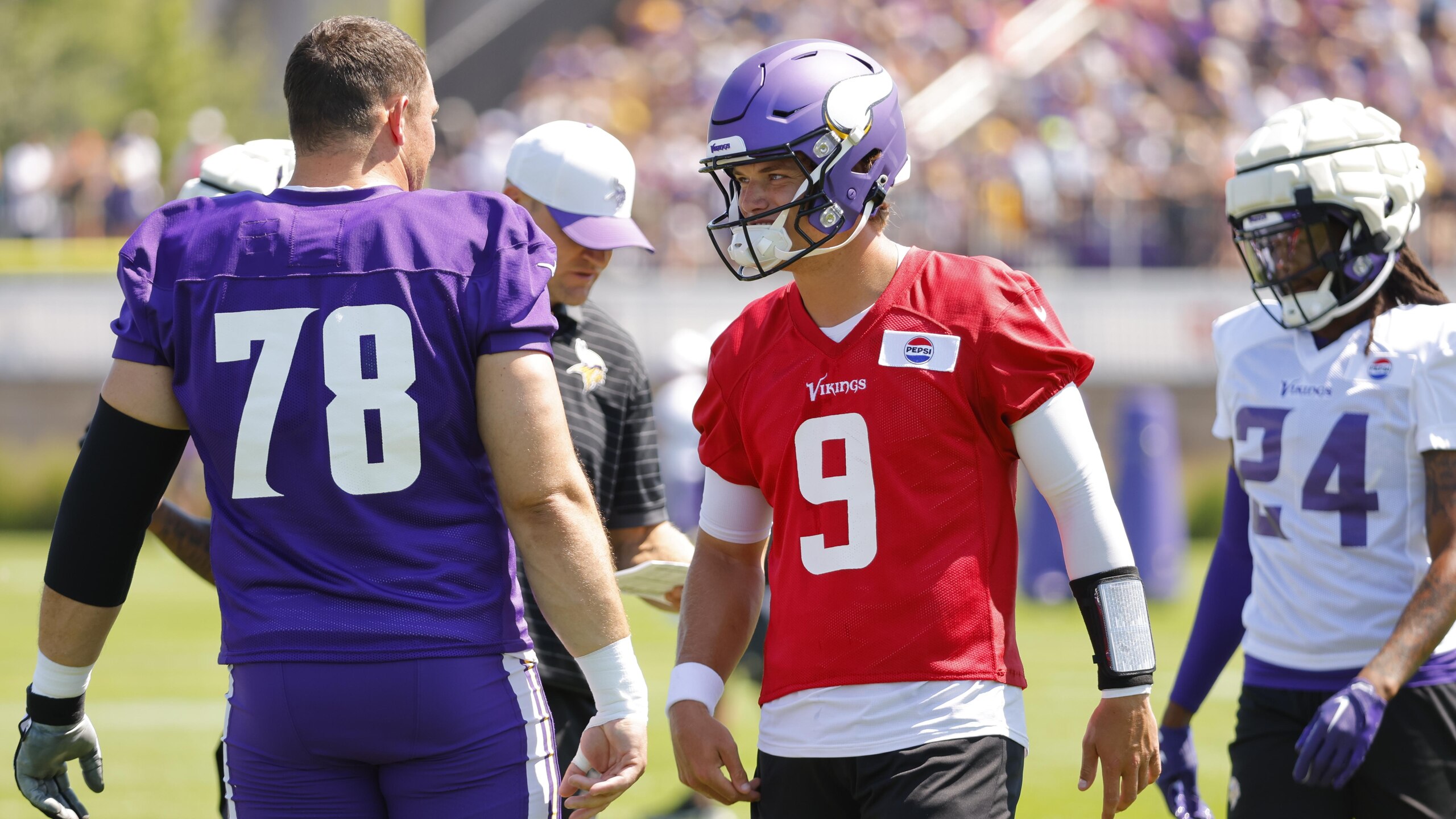 Vikings Camp Football