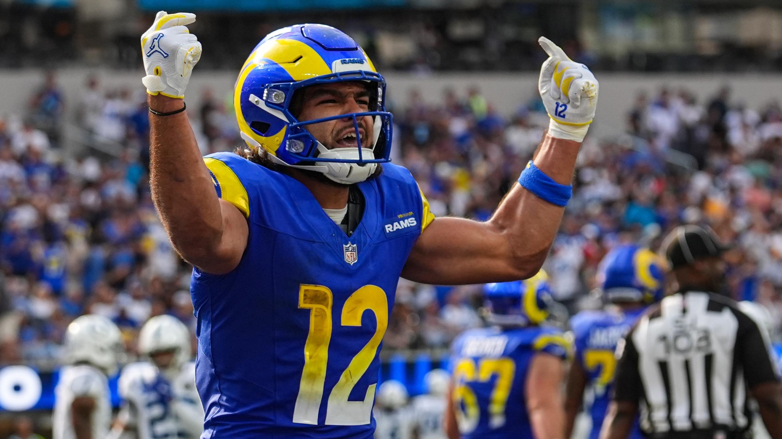 Colts Rams Football