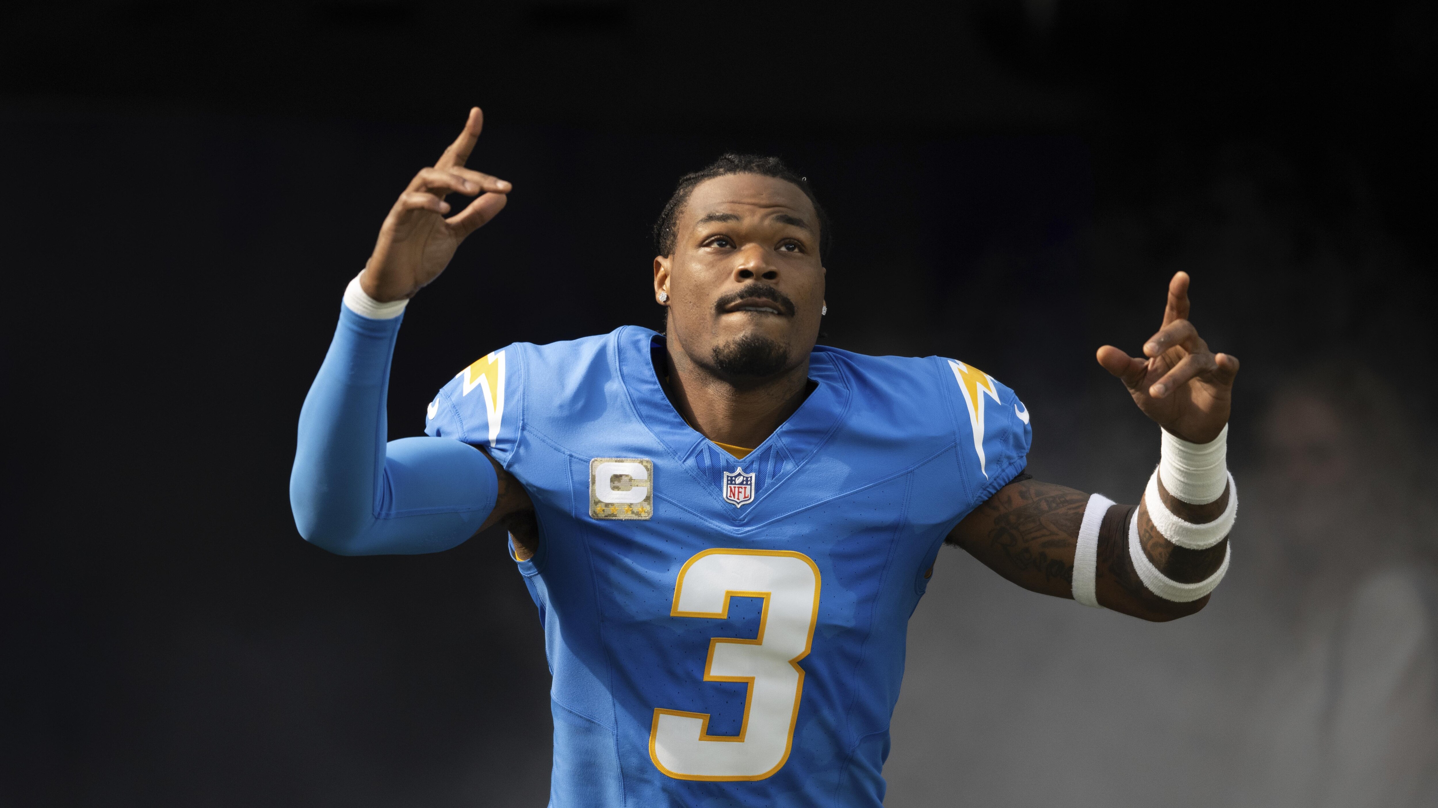 Chargers’ Derwin James Named No. 54 on 2025 NFL Top 100 List