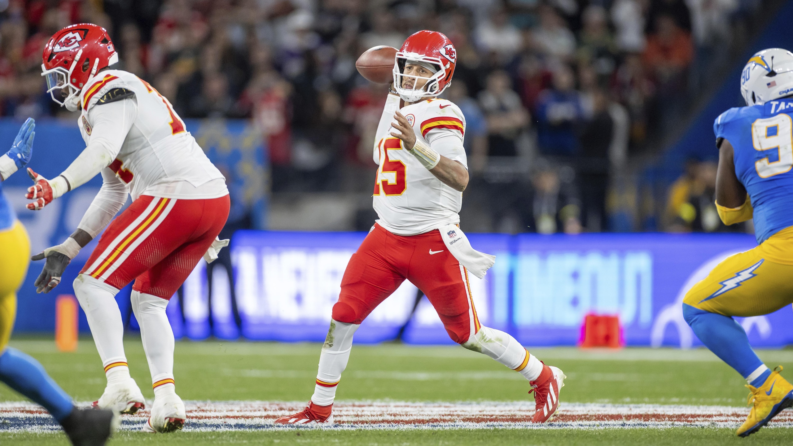 Chiefs Chargers Football