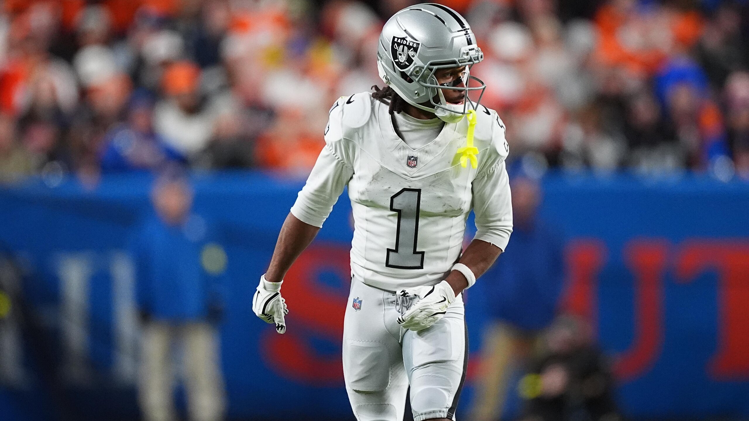 Raiders Broncos Football