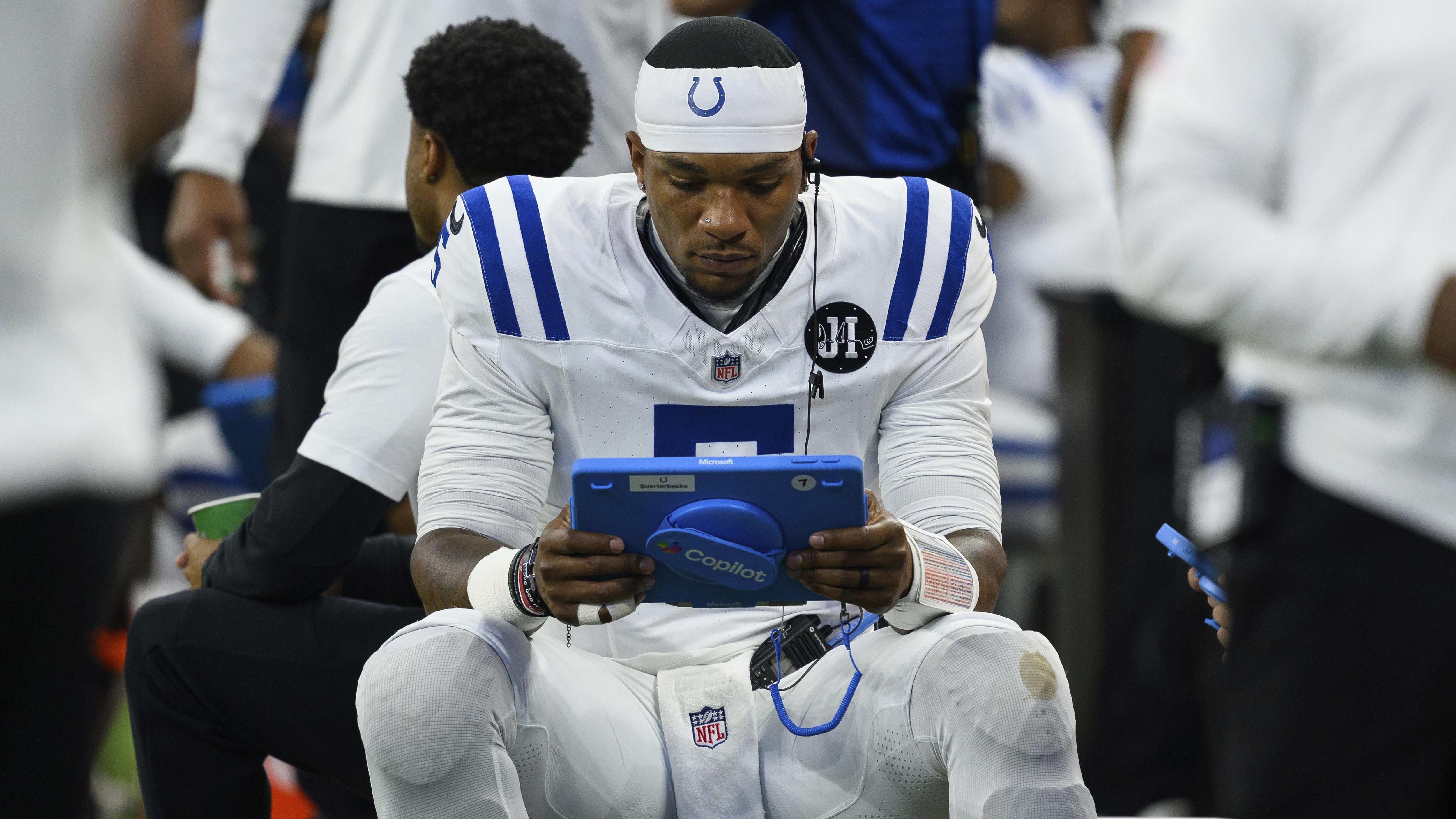 Broncos Colts Football