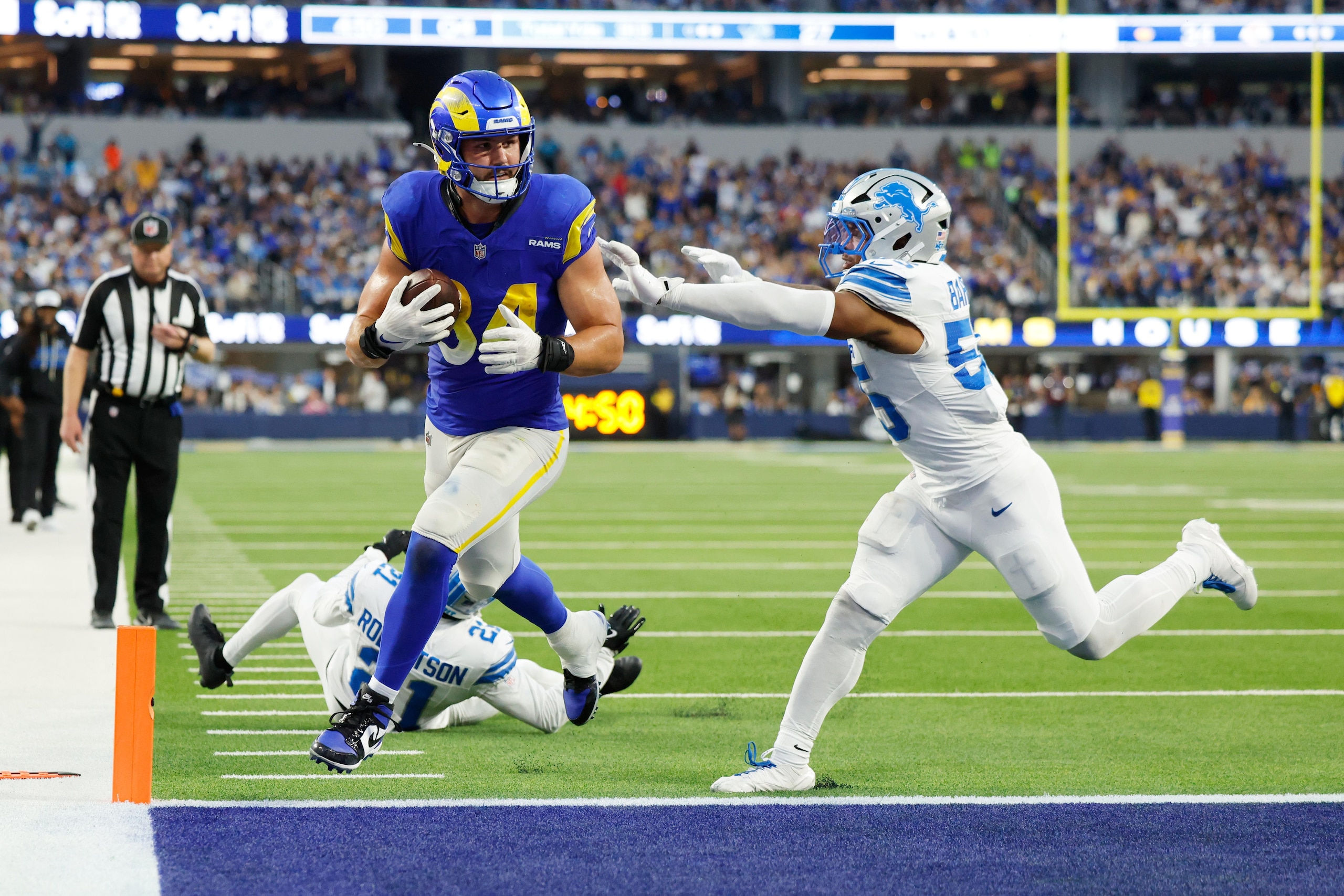 Lions Rams Football
