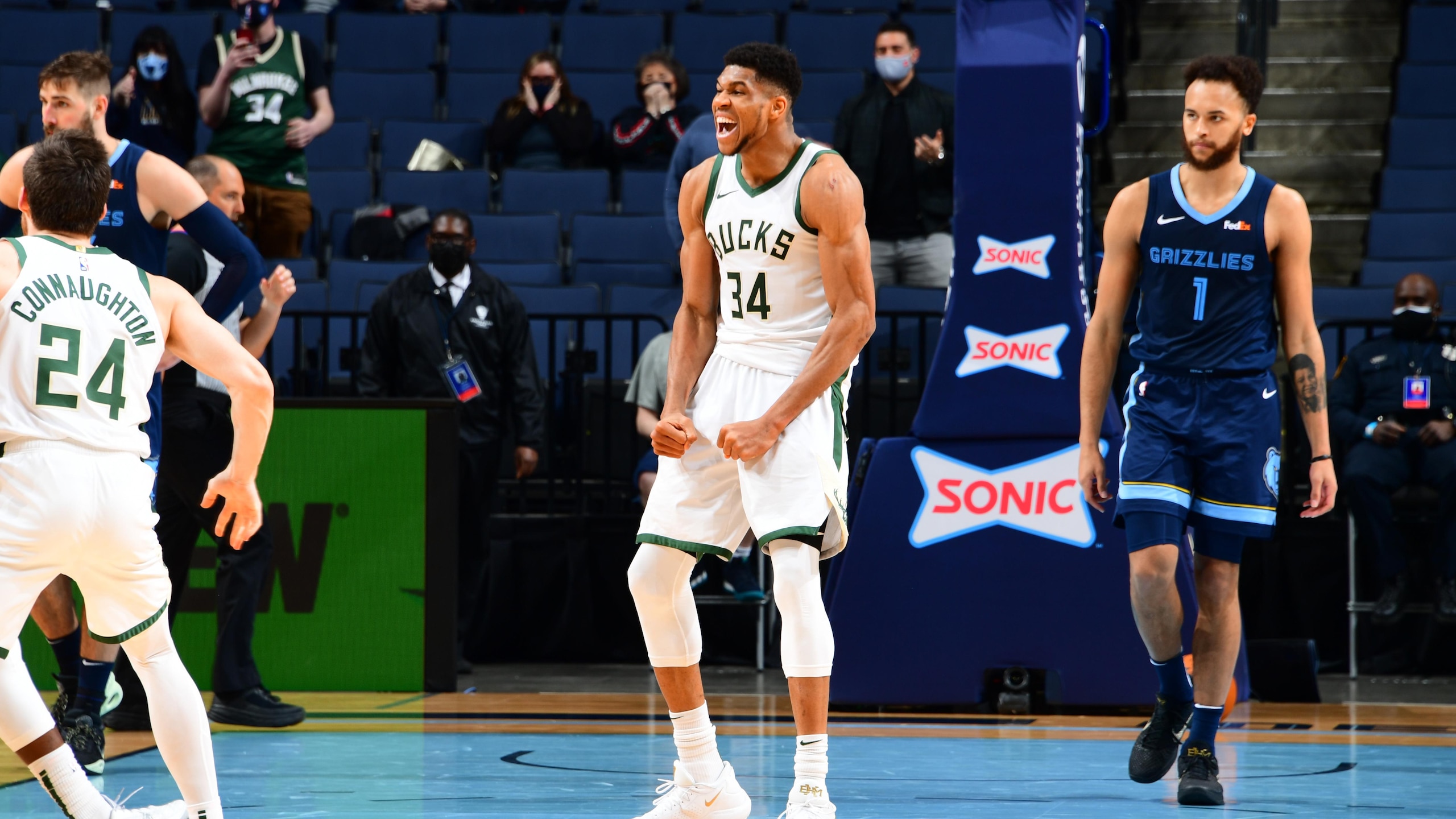 Milwaukee Bucks v Memphis Grizzlies