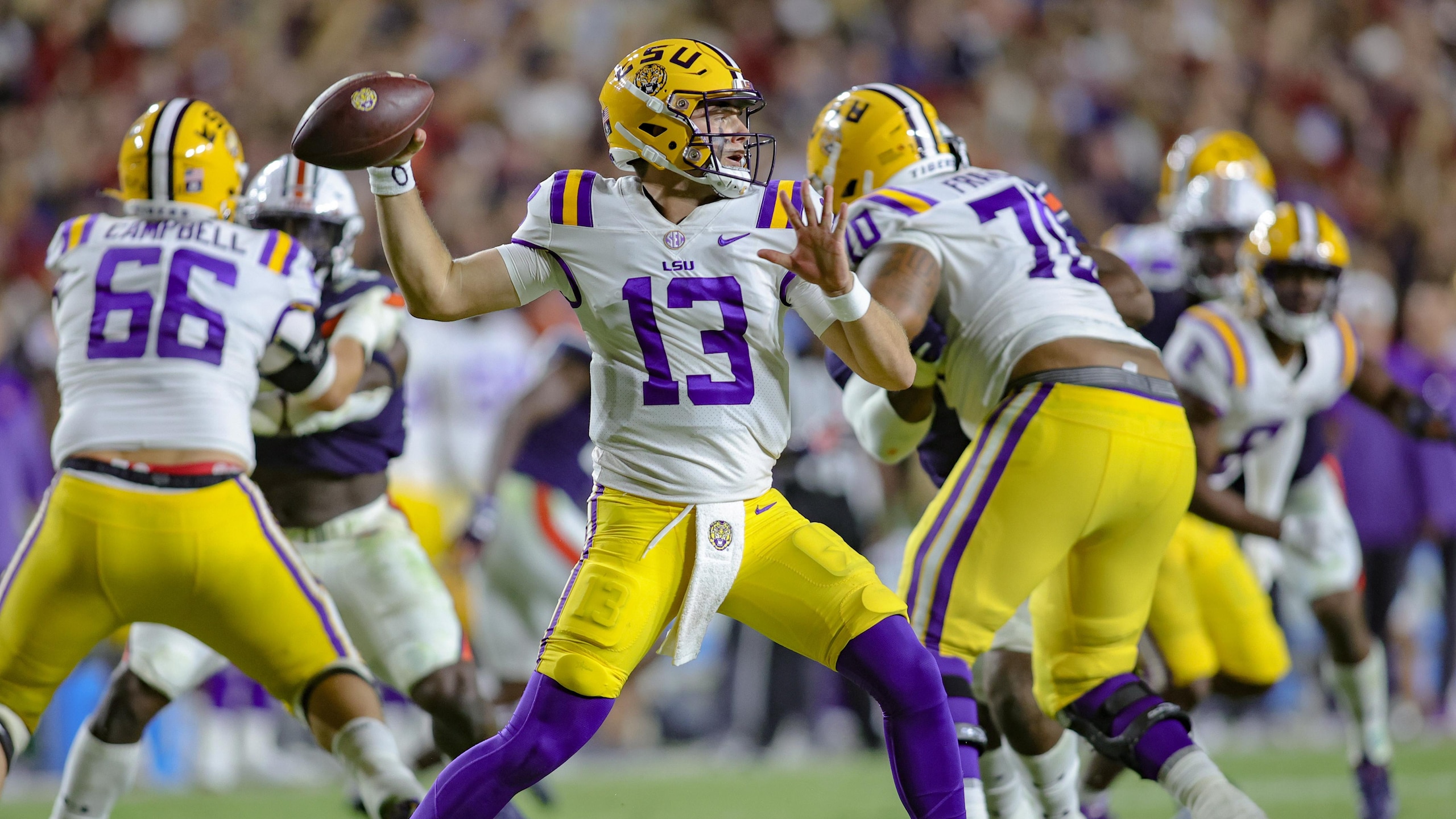 LSU v Auburn