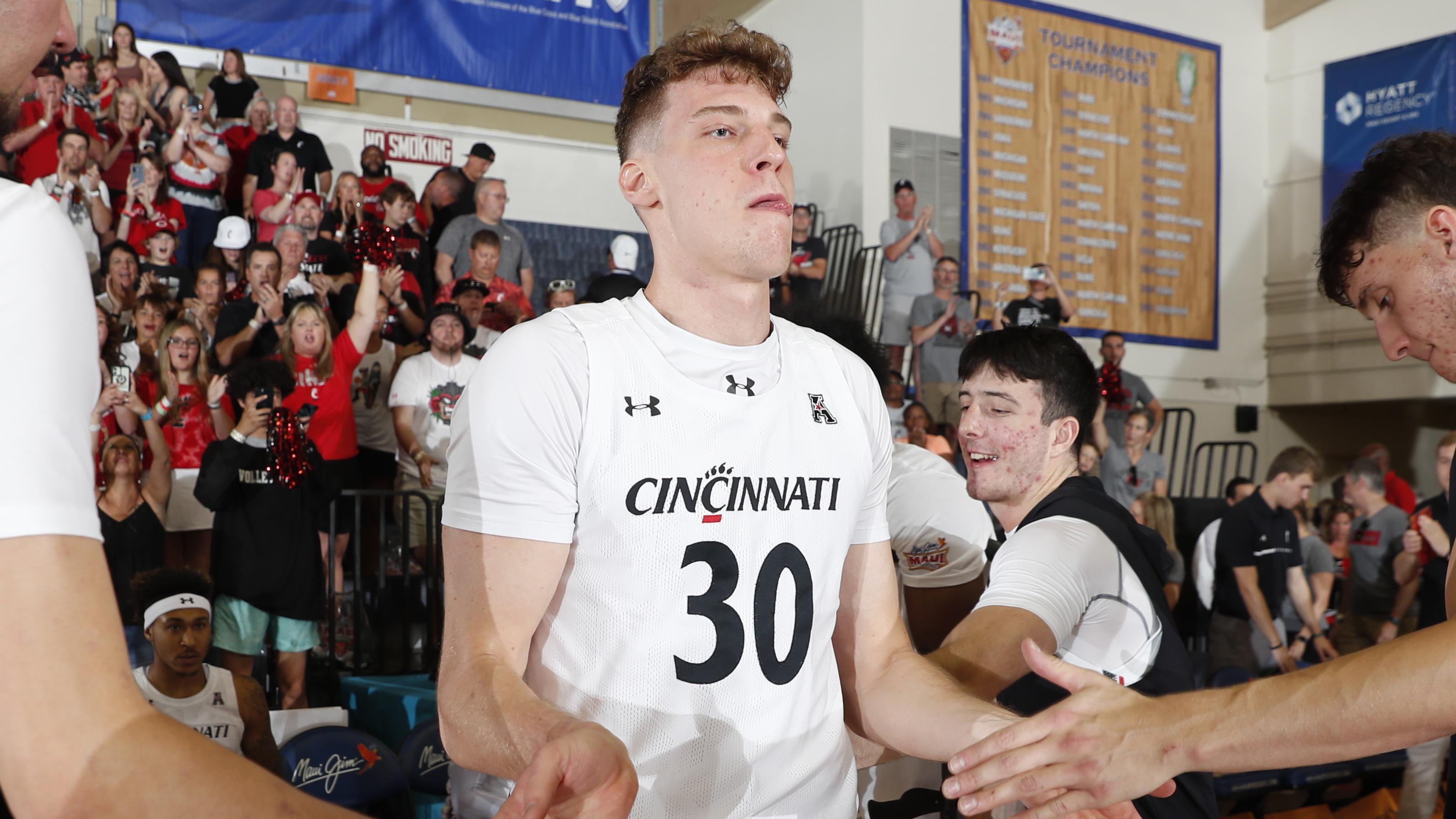 COLLEGE BASKETBALL: NOV 22 Maui Invitational - Ohio State v Cincinnati