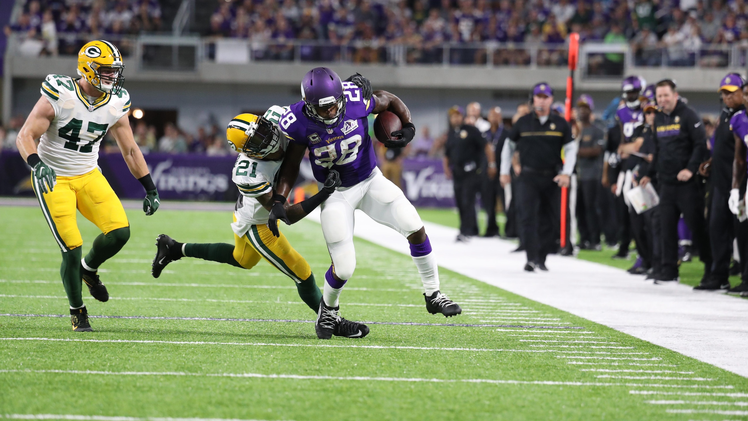 Green Bay Packers v Minnesota Vikings