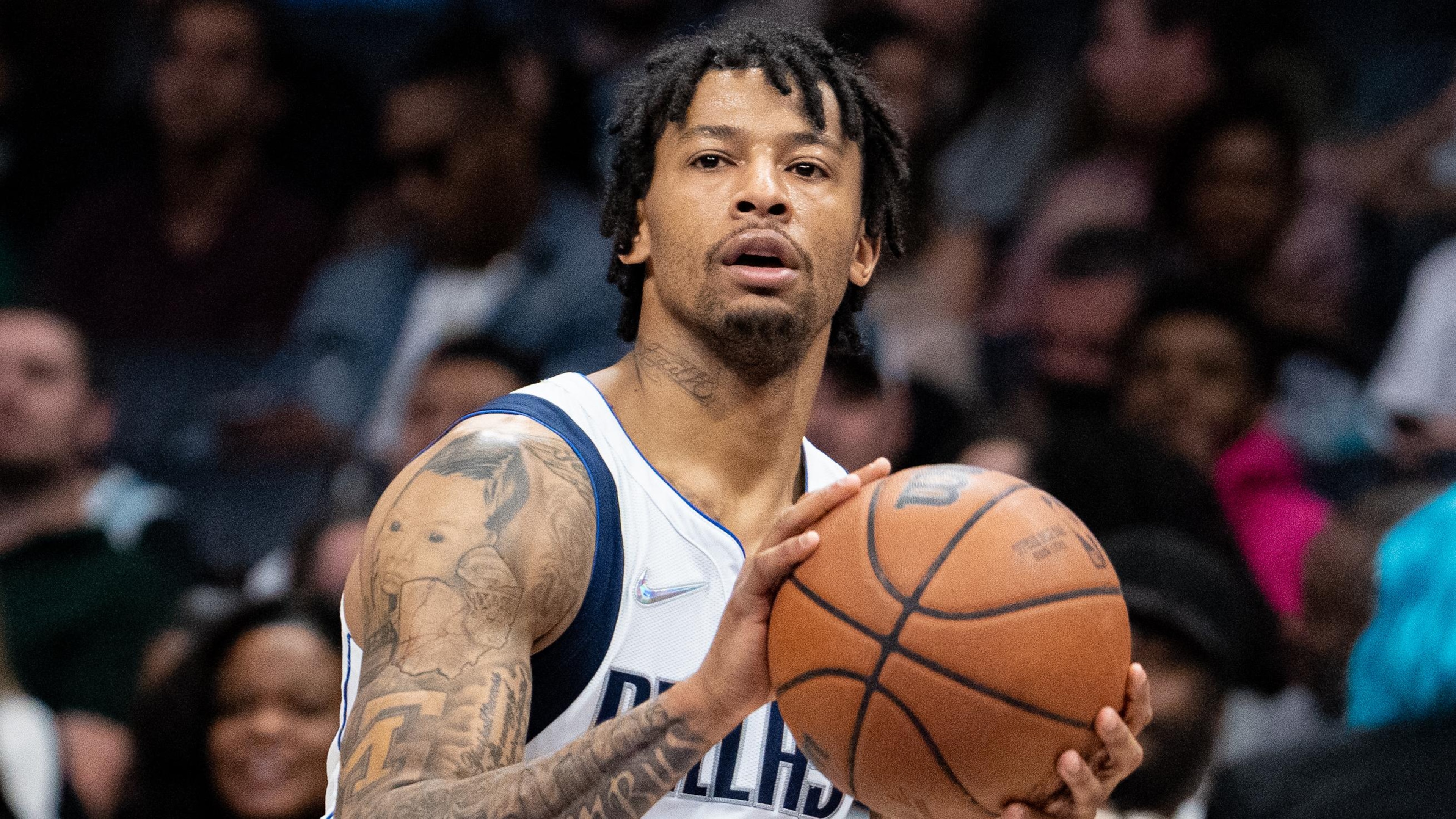 Dallas Mavericks v Charlotte Hornets Dallas Mavericks v Charlotte Hornets