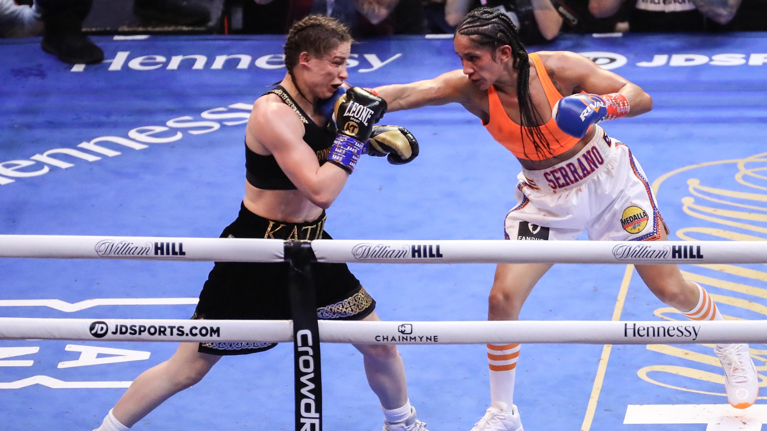 Katie Taylor v Amanda Serrano