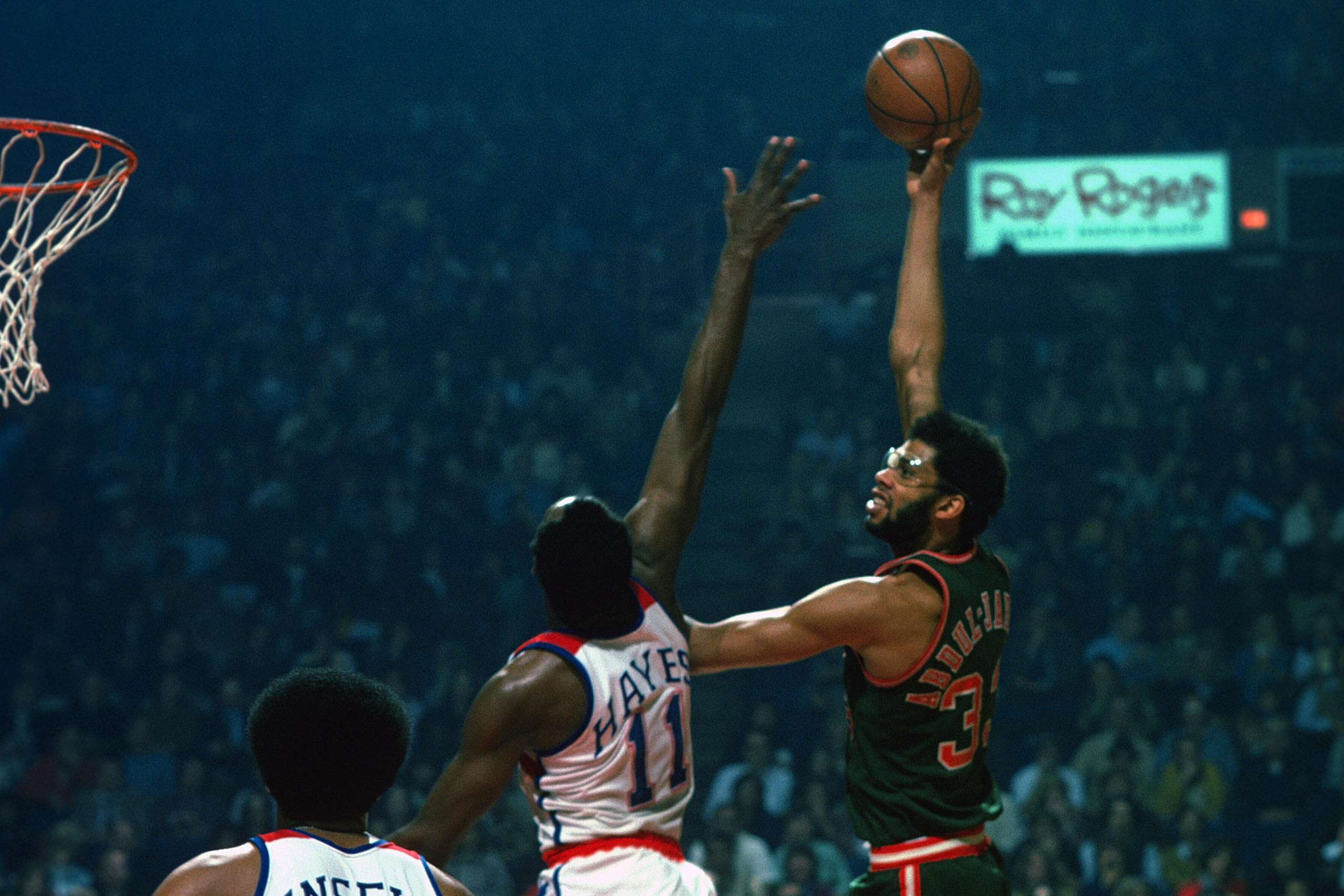 Milwaukee Bucks v Washington Bullets
