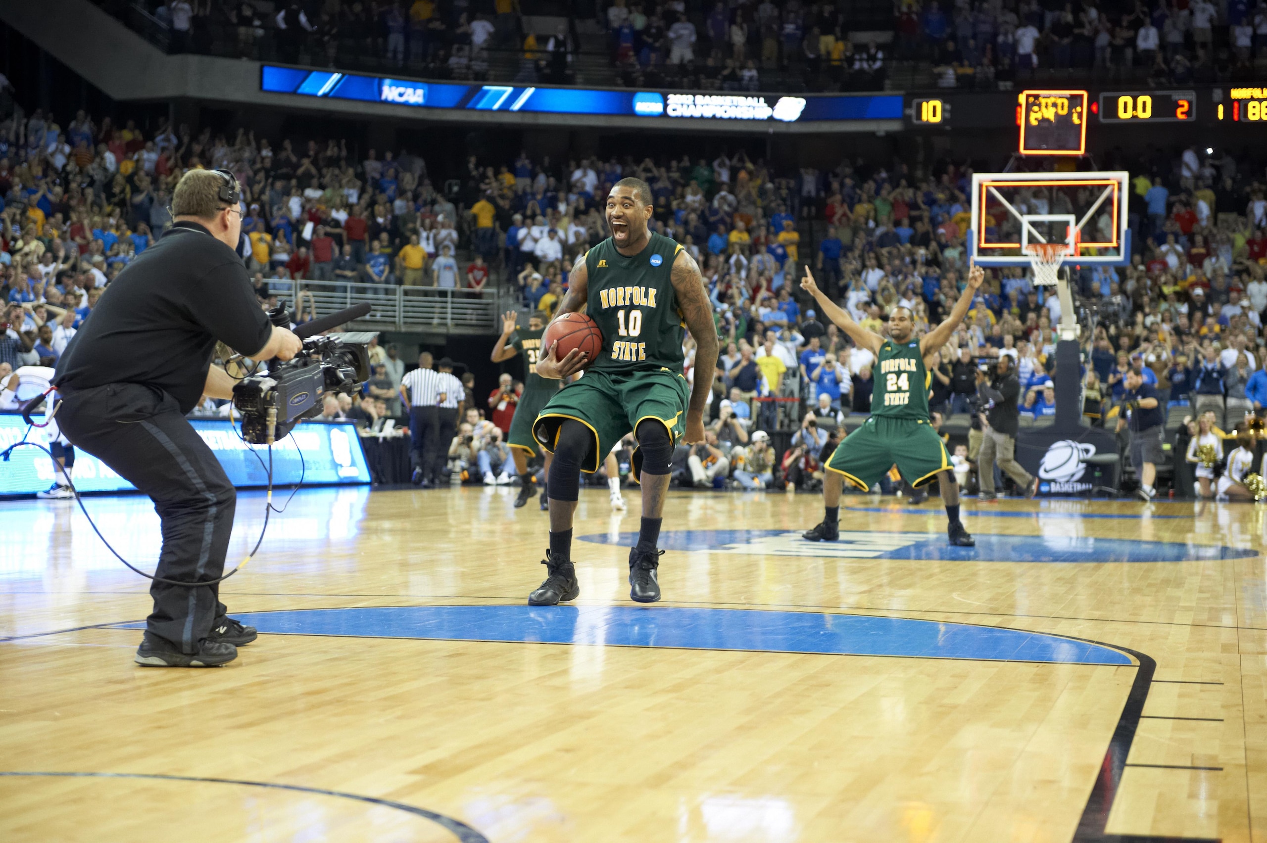 NCAA Basketball Tournament - Second Round - Omaha NCAA Basketball Tournament - Second Round - Omaha
