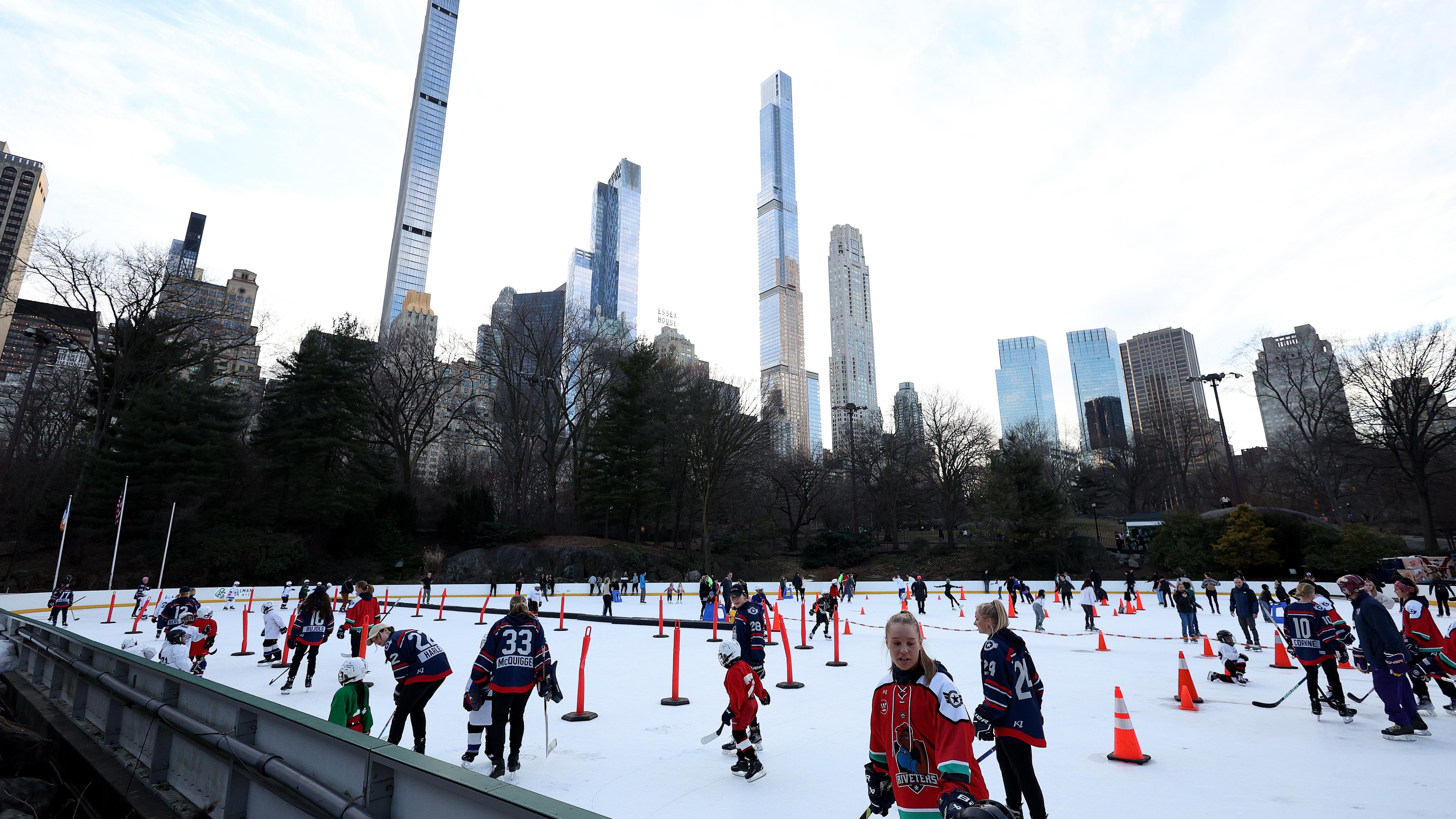 Ice Hockey In Harlem Clinic With Metropolitan Riveters
