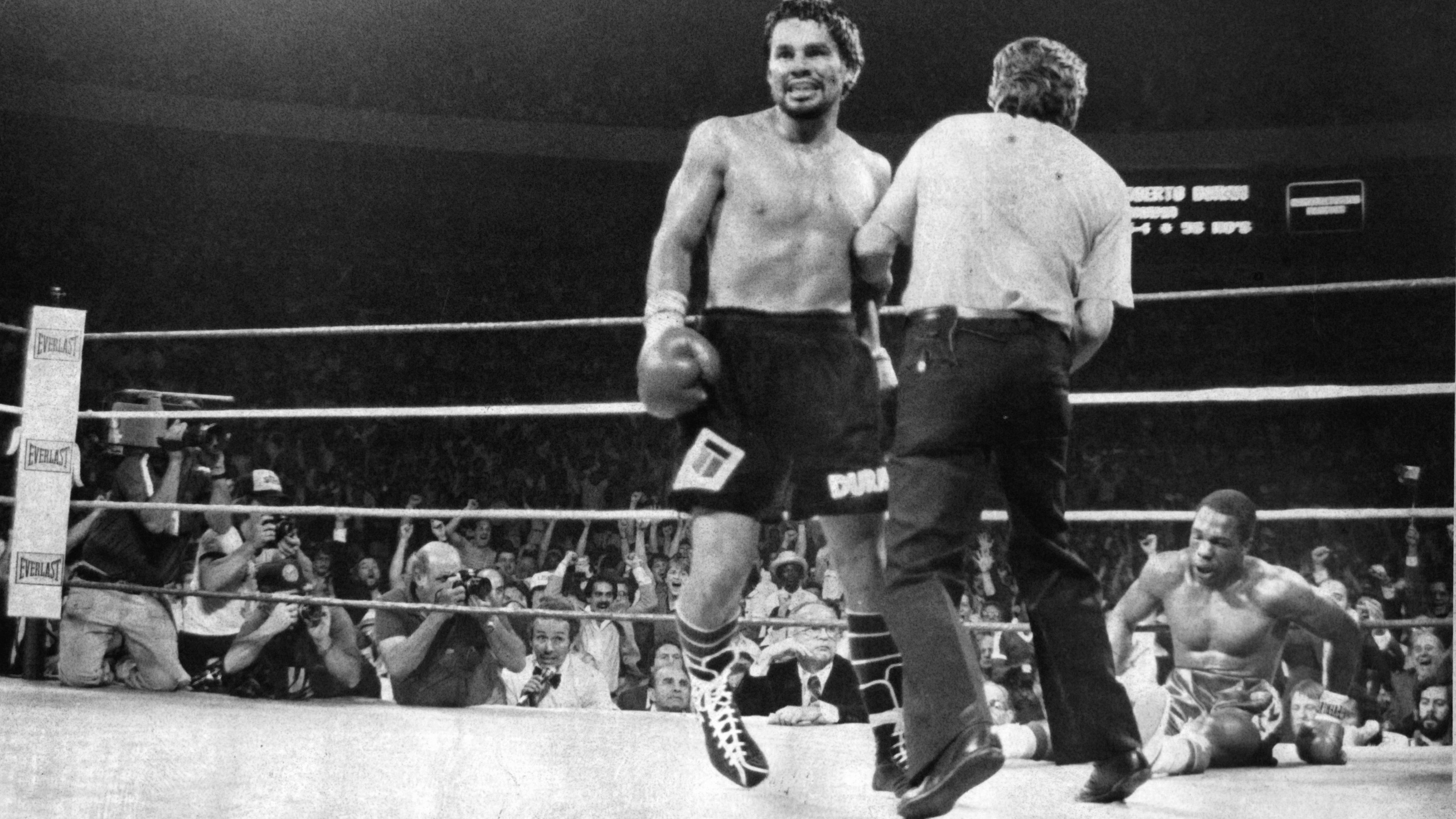 Roberto Duran v Davey Moore
Roberto Duran v Davey Moore