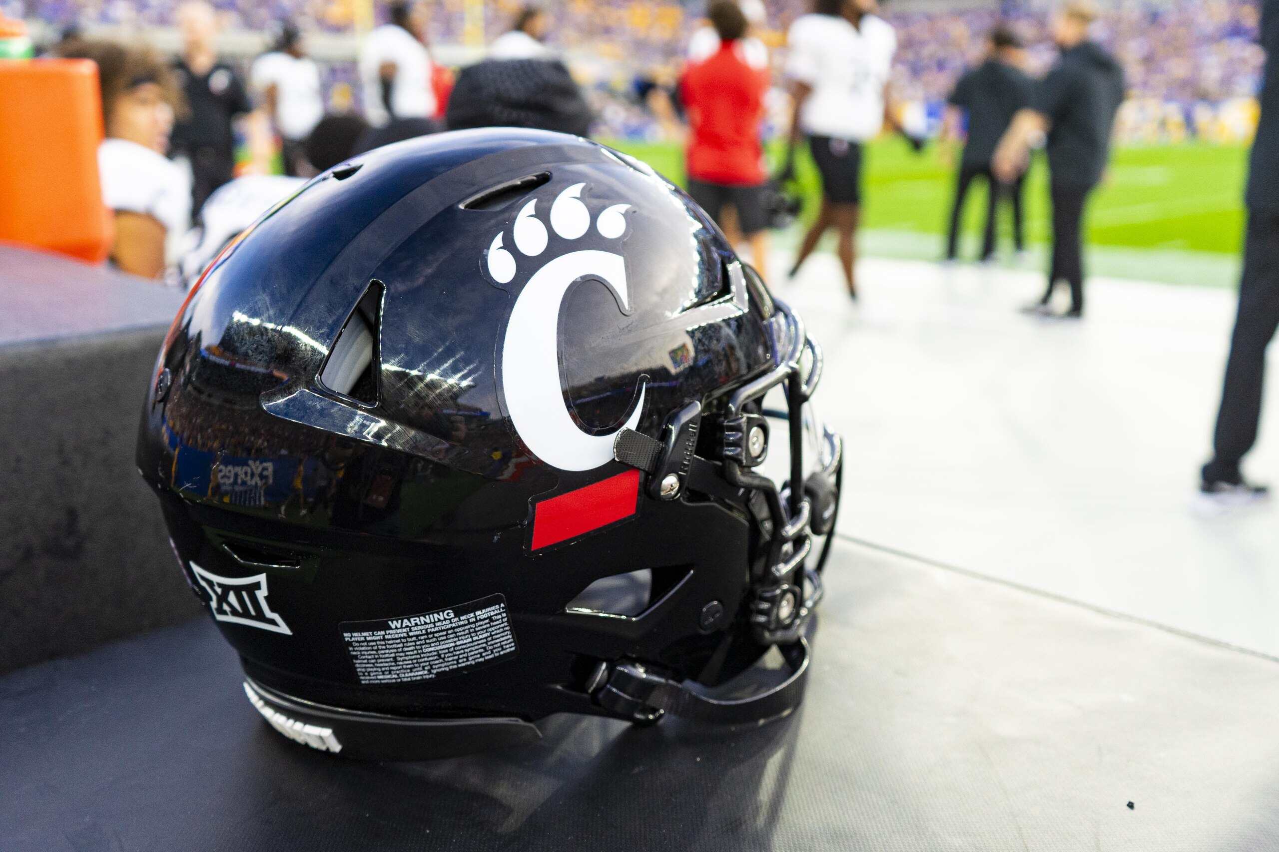 COLLEGE FOOTBALL: SEP 09 Cincinnati at Pitt COLLEGE FOOTBALL: SEP 09 Cincinnati at Pitt