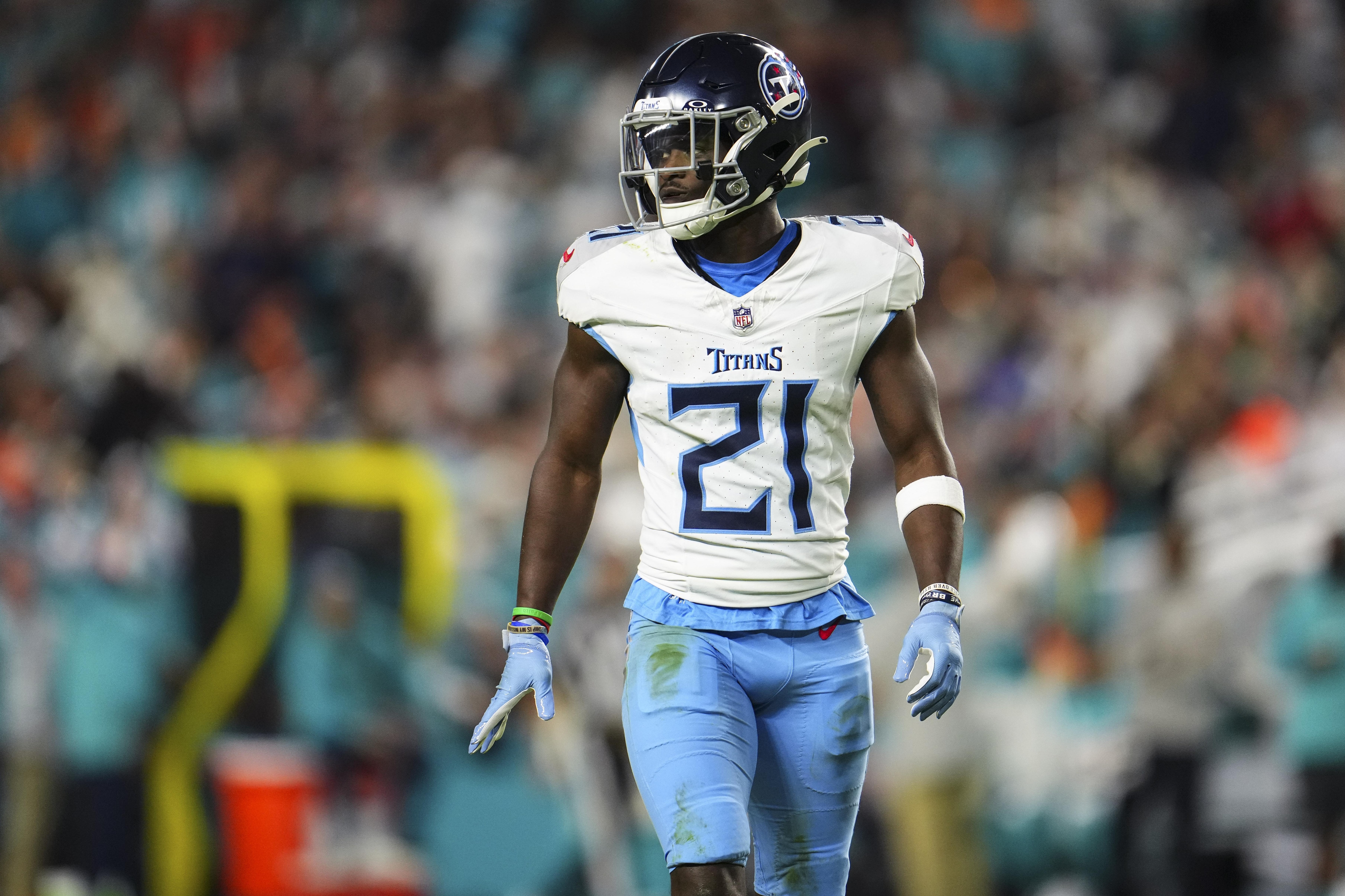 Tennessee Titans v Miami Dolphins