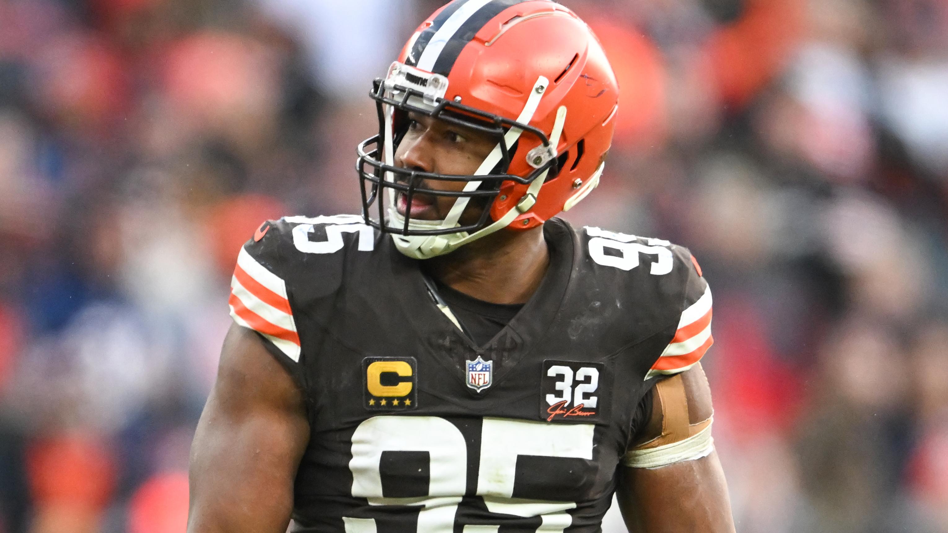 Chicago Bears v Cleveland Browns